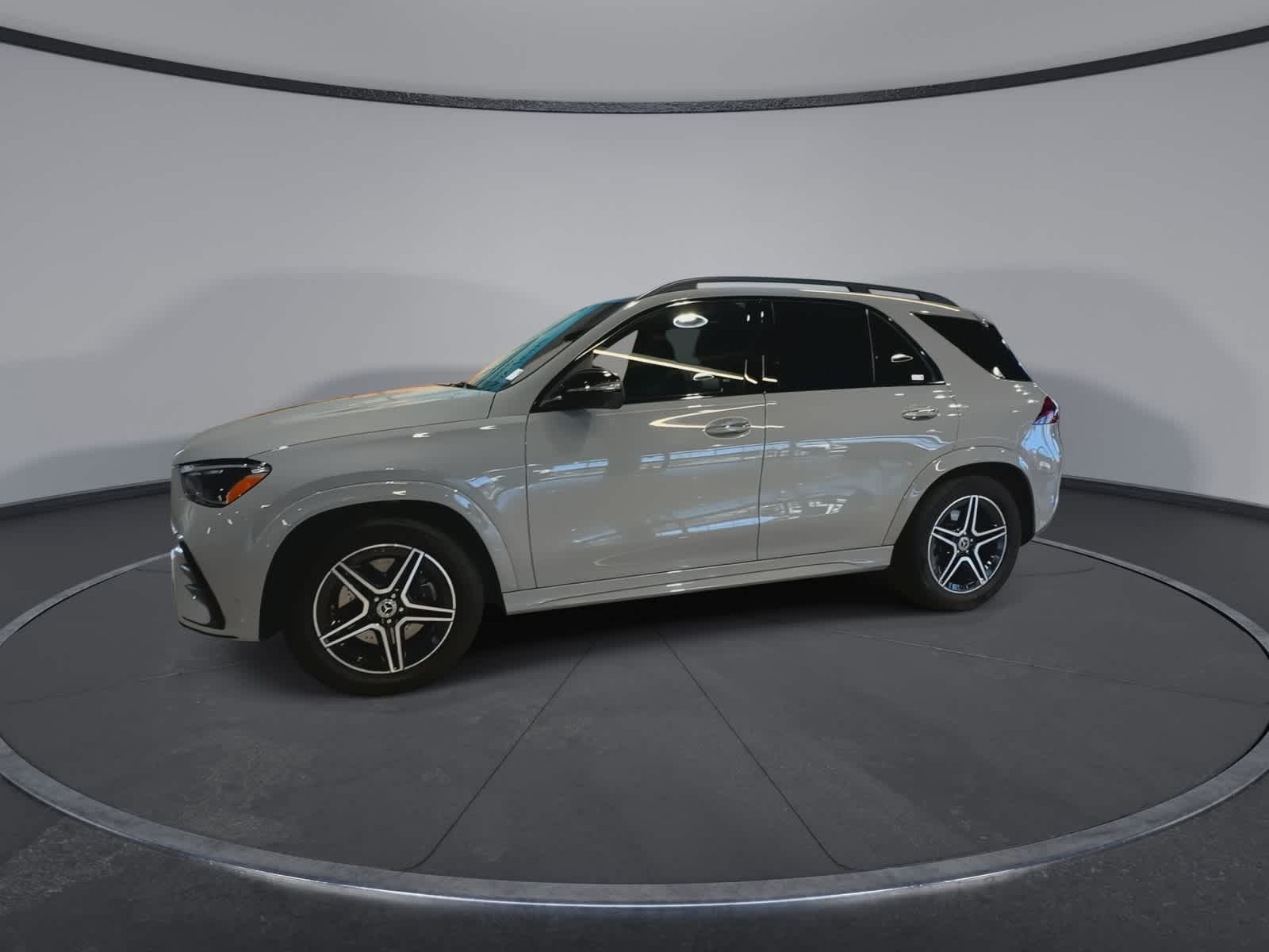 Thumbnail: 2025 Mercedes-Benz GLE - 6