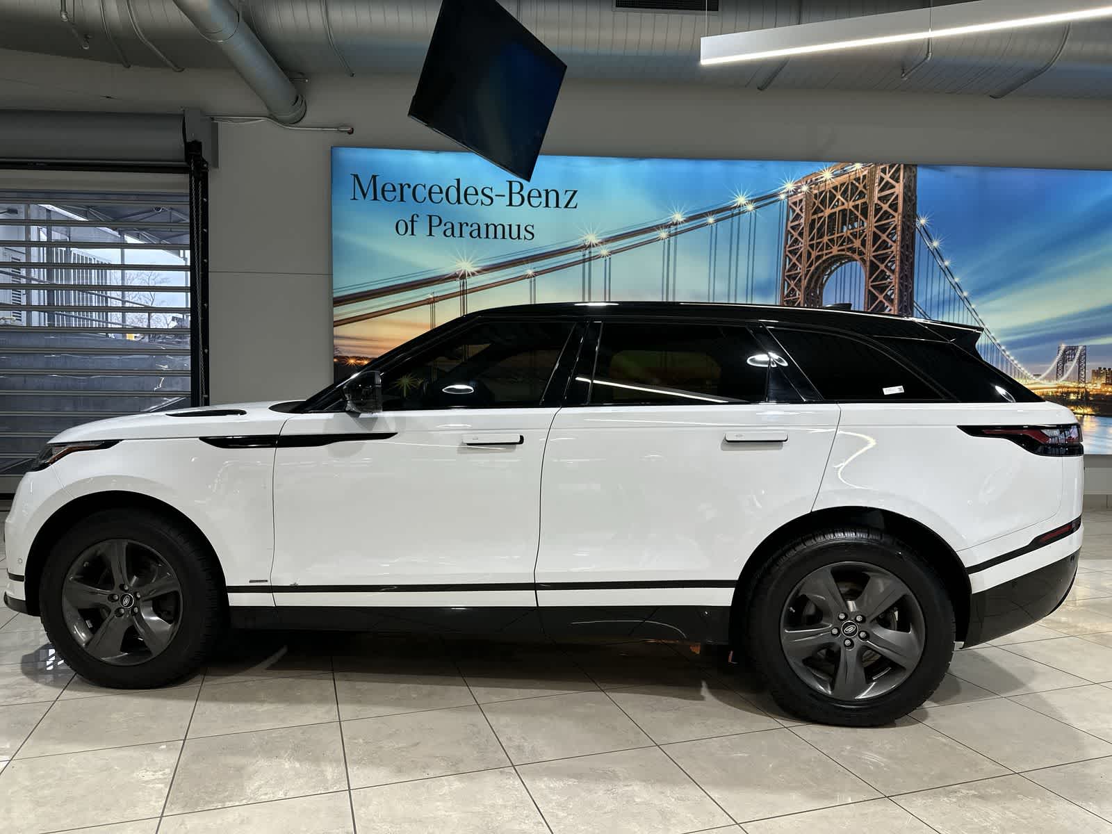 Thumbnail: 2021 Land Rover Range Rover Velar - 15