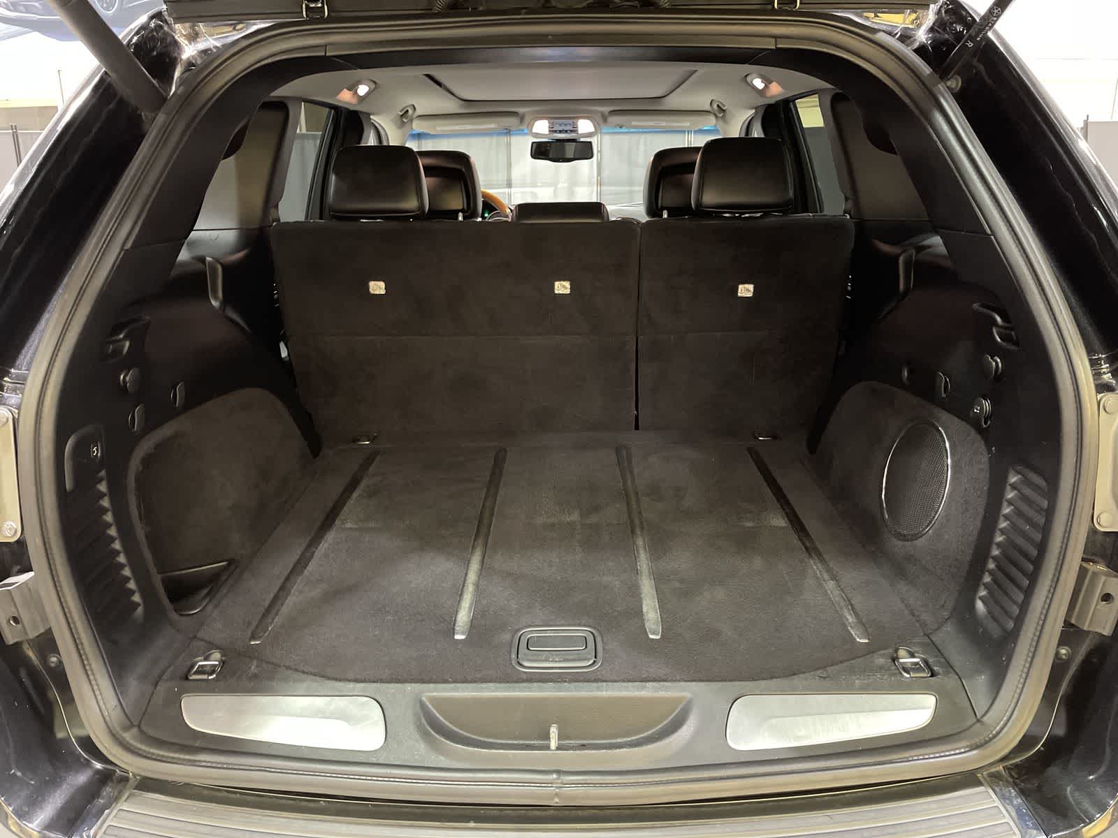 Thumbnail: 2011 Jeep Grand Cherokee - 31