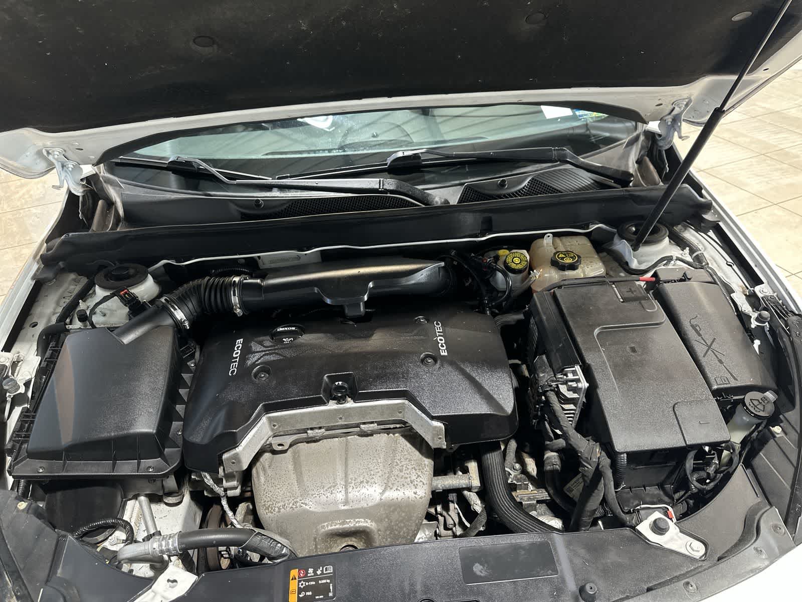 Thumbnail: 2016 Chevrolet Malibu - 21