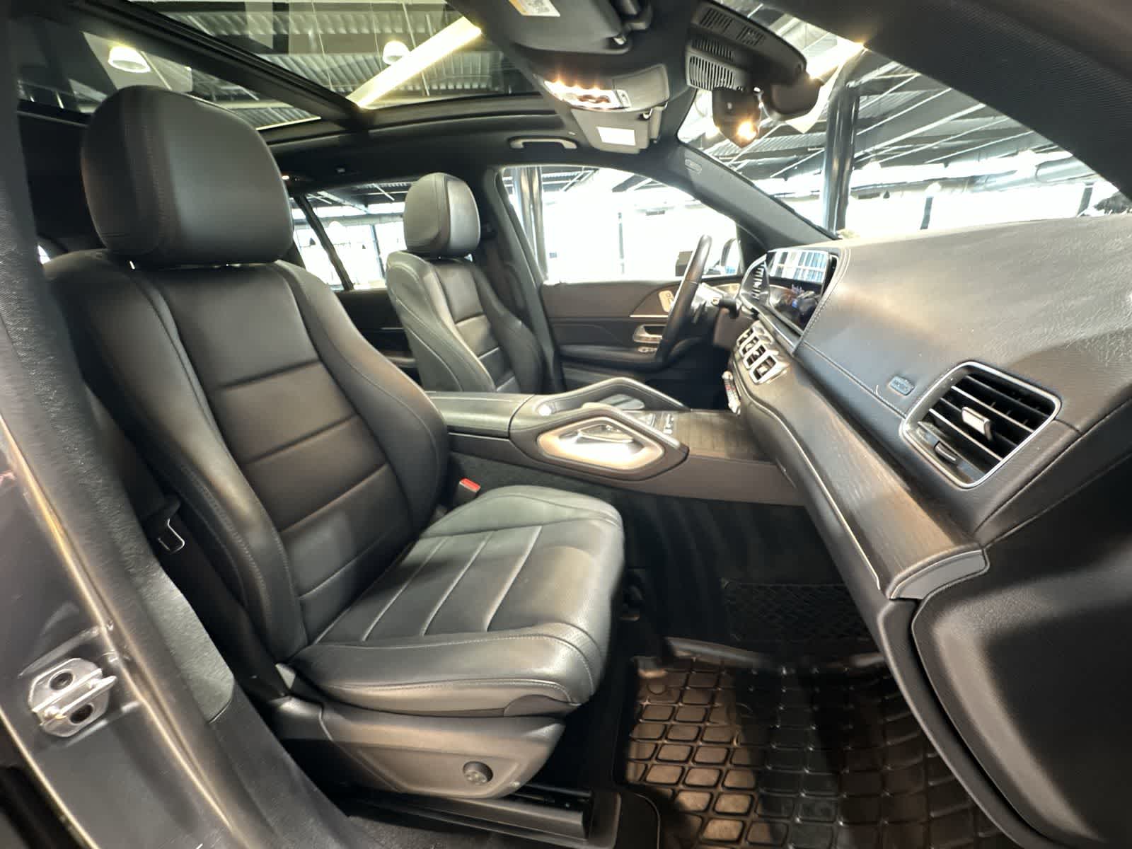 Thumbnail: 2021 Mercedes-Benz GLS - 26