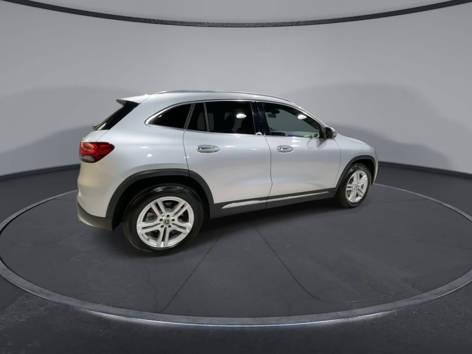 Thumbnail: 2023 Mercedes-Benz GLA - 12