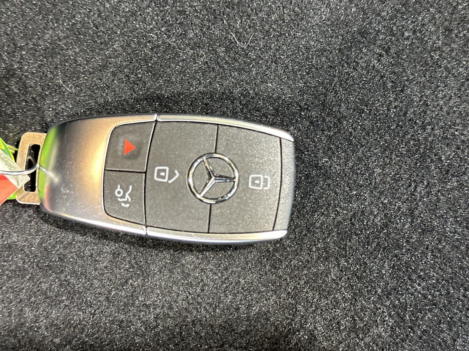 Thumbnail: 2026 Mercedes-Benz GLE - 32