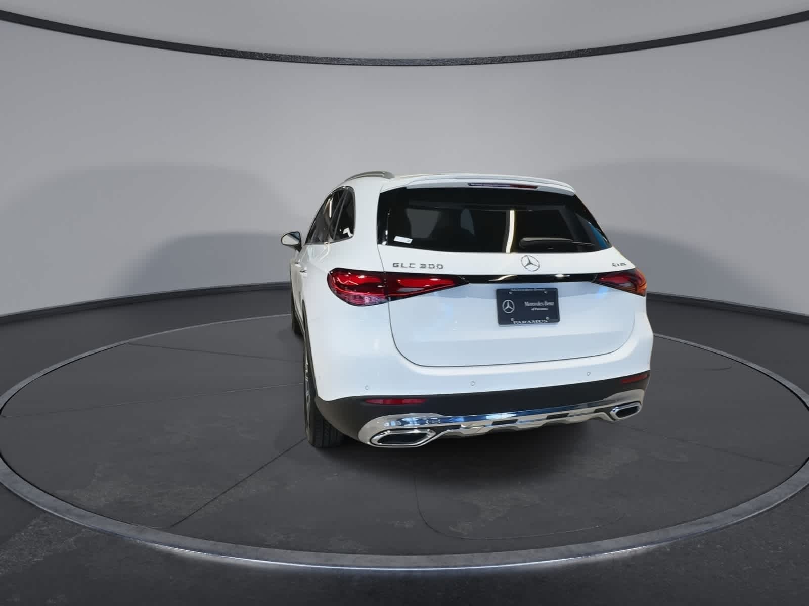 Thumbnail: 2026 Mercedes-Benz GLC - 9