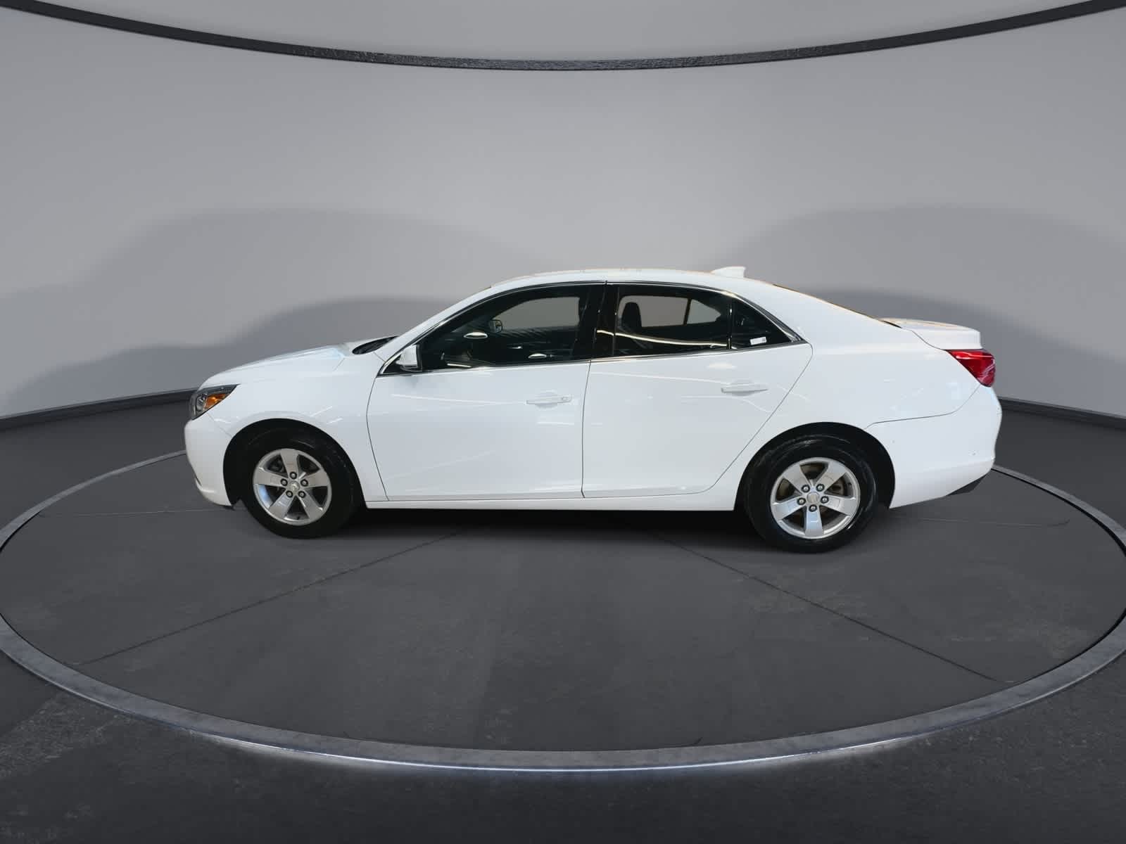 Thumbnail: 2016 Chevrolet Malibu - 7