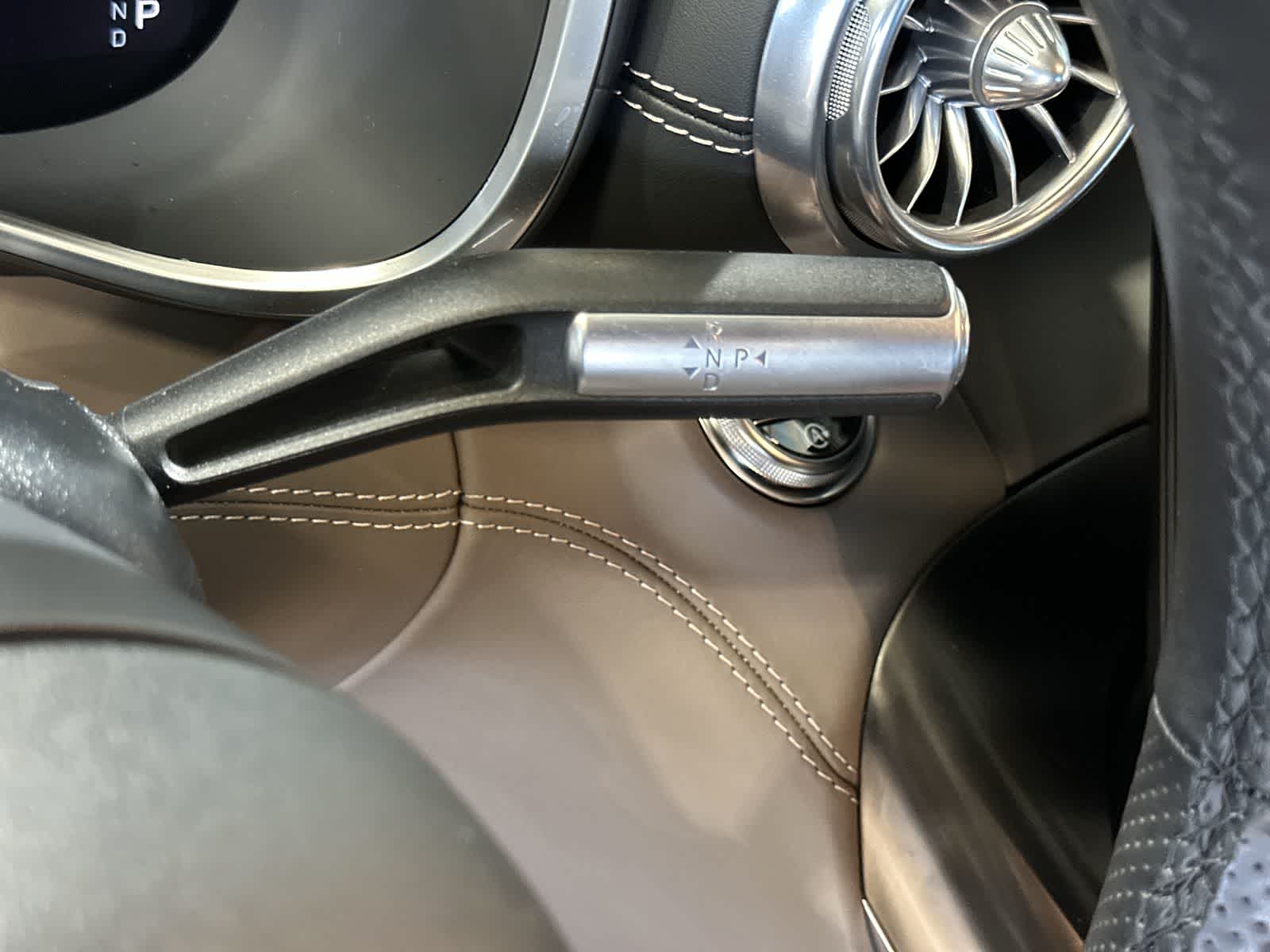 Thumbnail: 2022 Mercedes-Benz SL-Class - 29