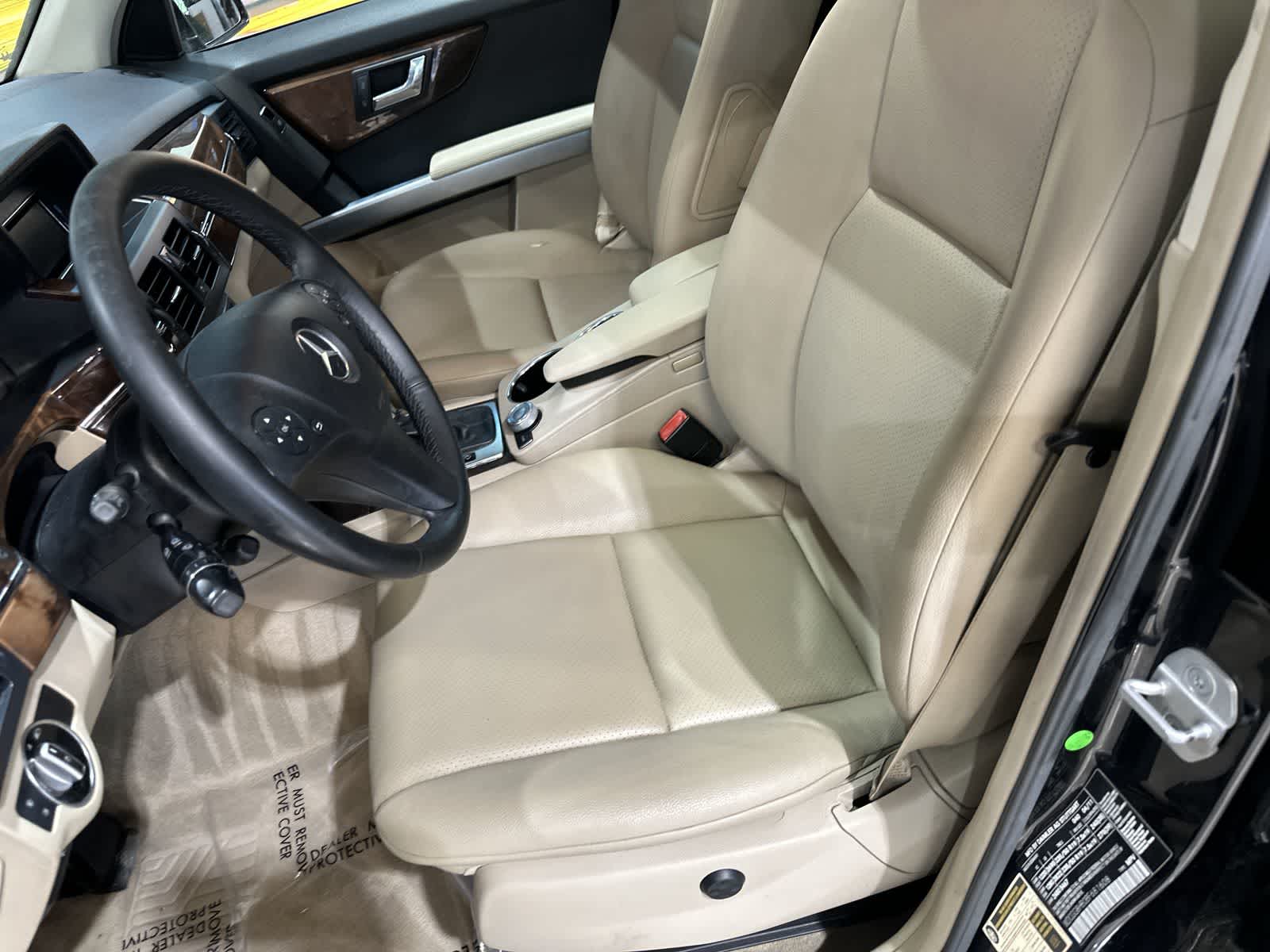 Thumbnail: 2011 Mercedes-Benz GLK - 23