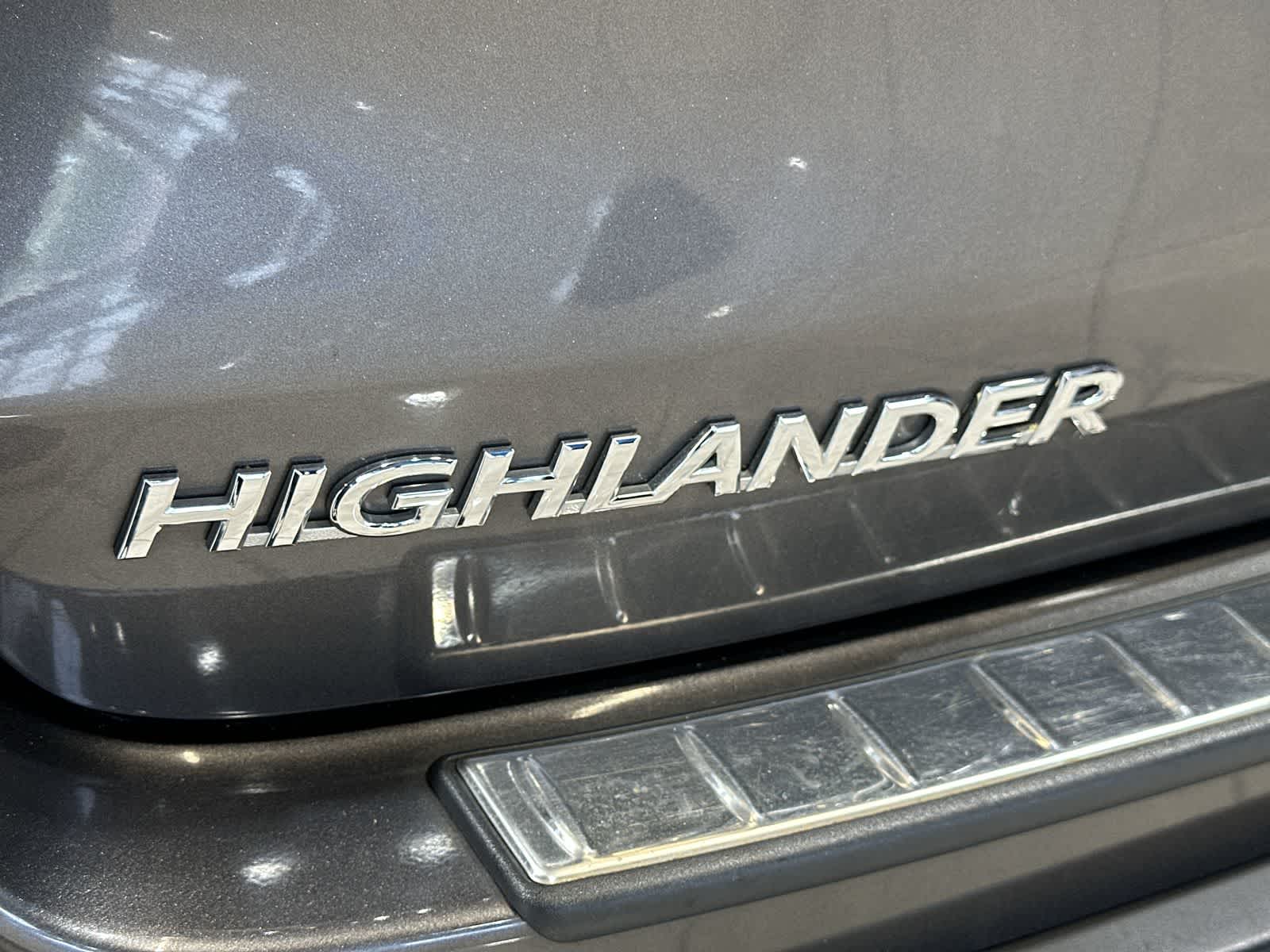 Thumbnail: 2016 Toyota Highlander - 19