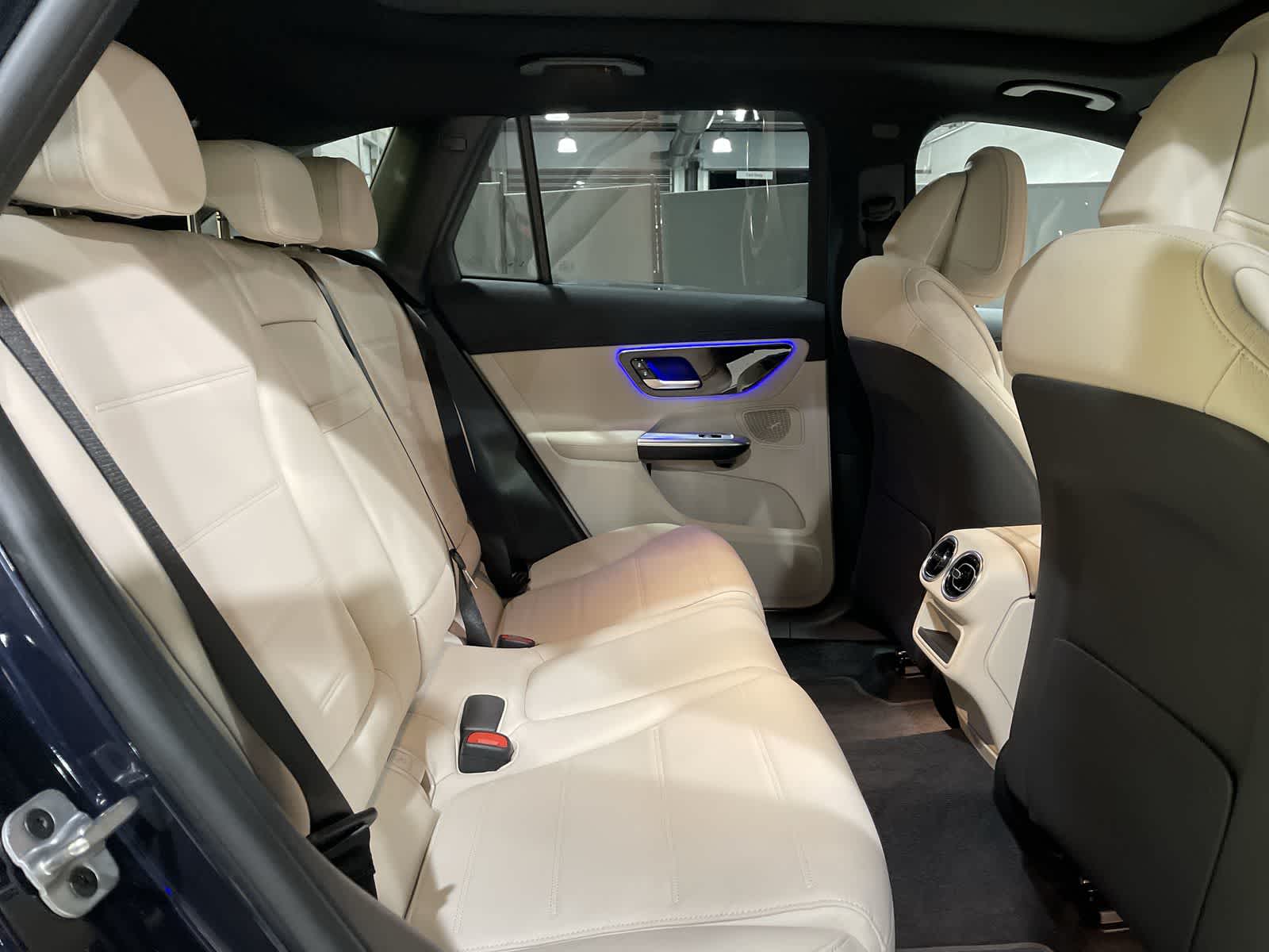 Thumbnail: 2024 Mercedes-Benz GLC - 25