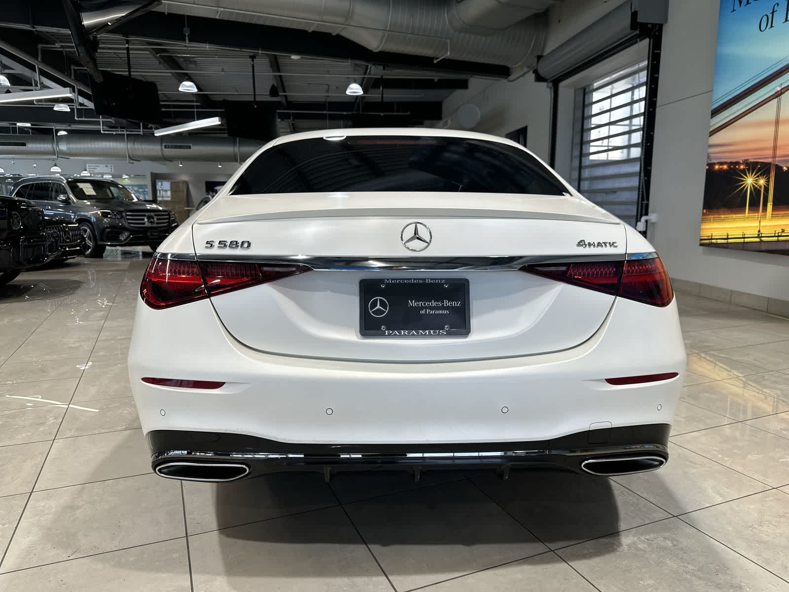 Thumbnail: 2023 Mercedes-Benz S-Class - 17