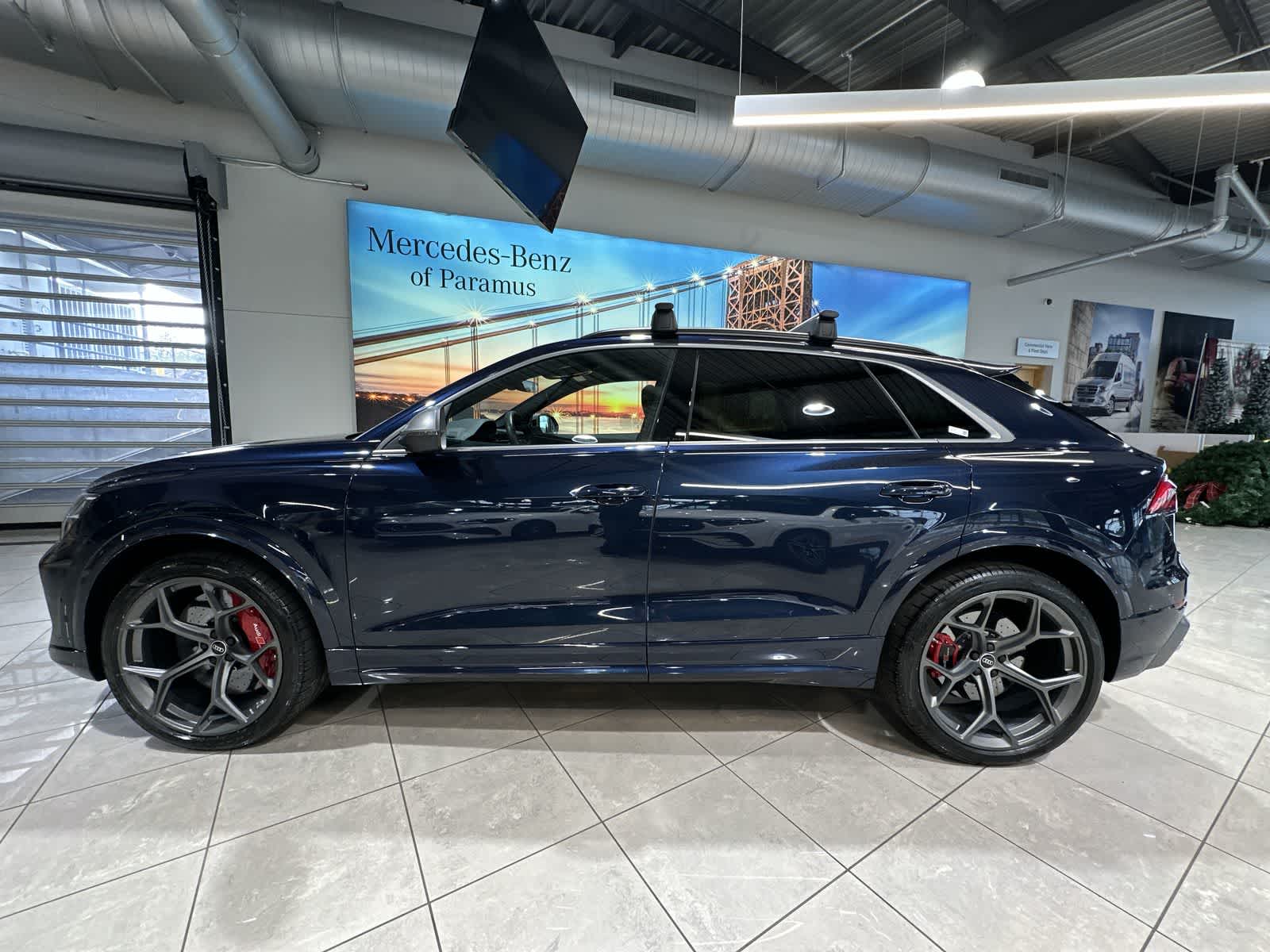 Thumbnail: 2025 Audi RS Q8 - 15