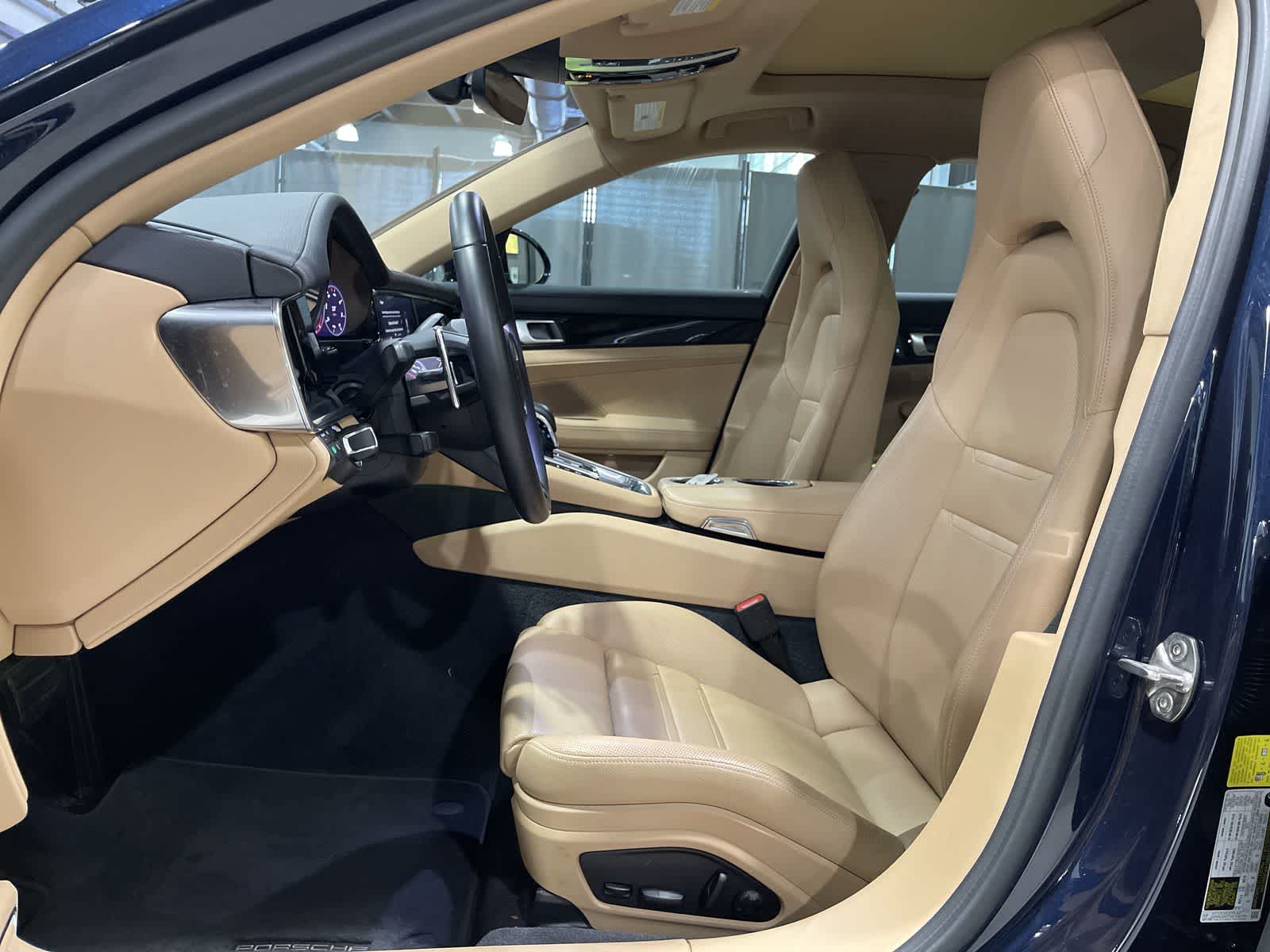 Thumbnail: 2022 Porsche Panamera - 23