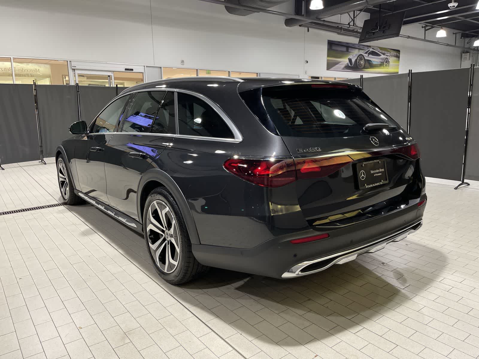 Thumbnail: 2025 Mercedes-Benz E-Class - 16