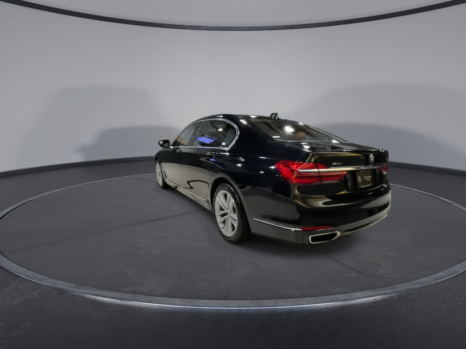 Thumbnail: 2016 BMW 7 Series - 9