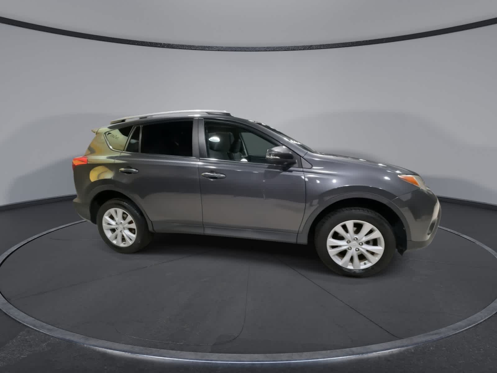 Thumbnail: 2015 Toyota RAV4 - 13