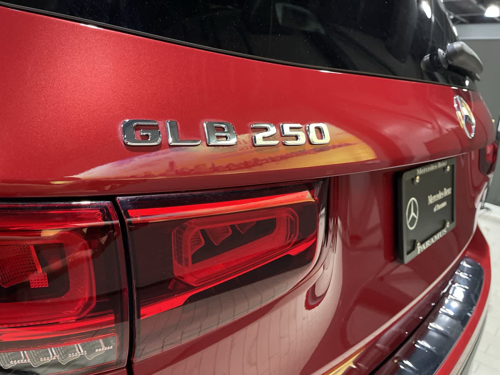 Thumbnail: 2021 Mercedes-Benz GLB - 19