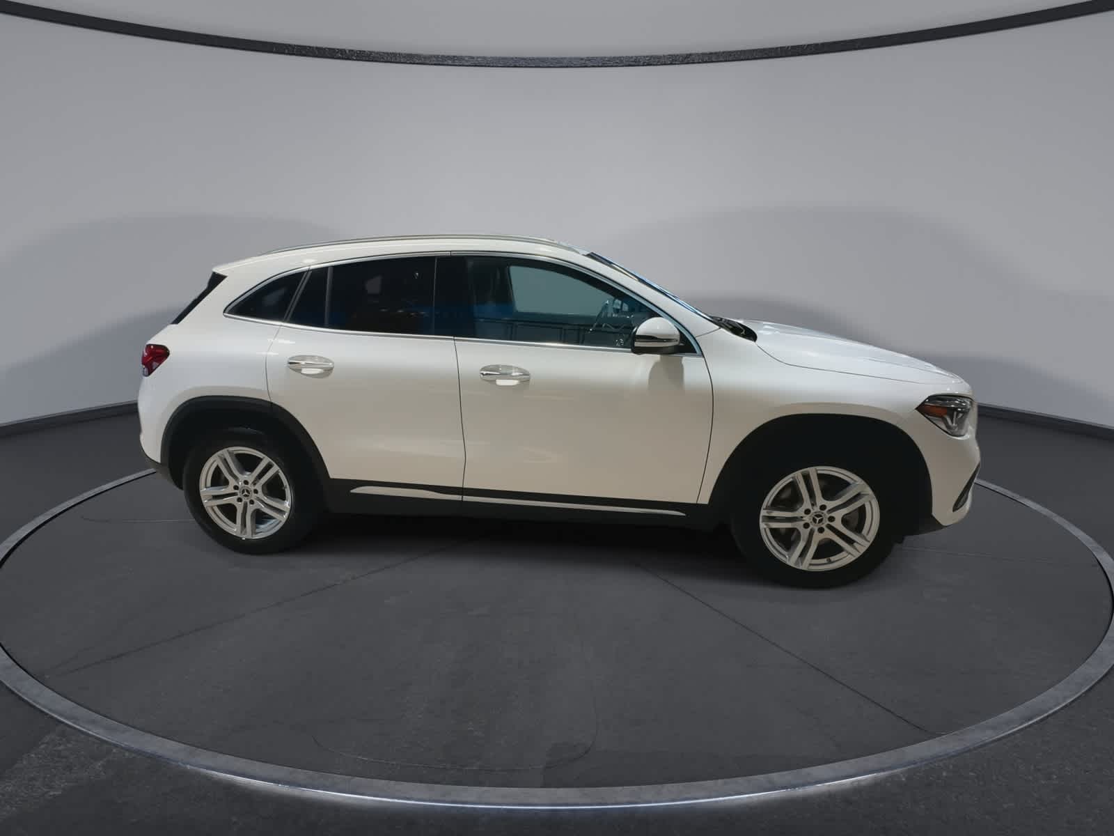 Thumbnail: 2023 Mercedes-Benz GLA - 13