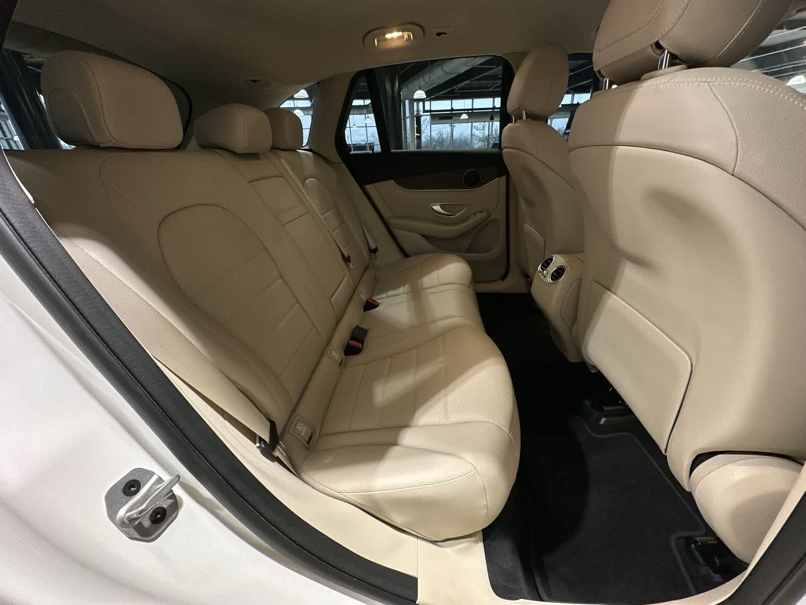 Thumbnail: 2022 Mercedes-Benz GLC - 25