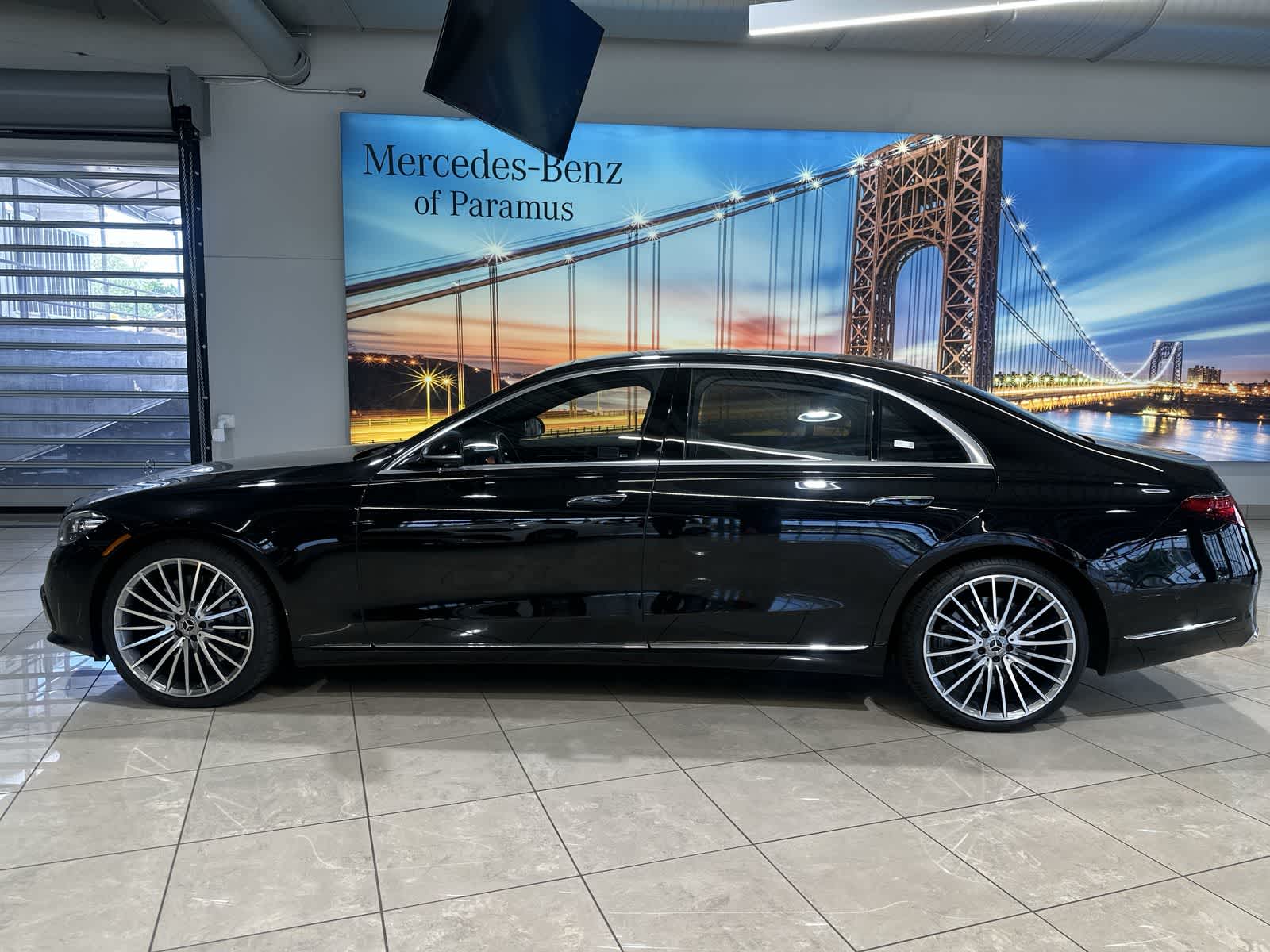 Thumbnail: 2022 Mercedes-Benz S-Class - 15