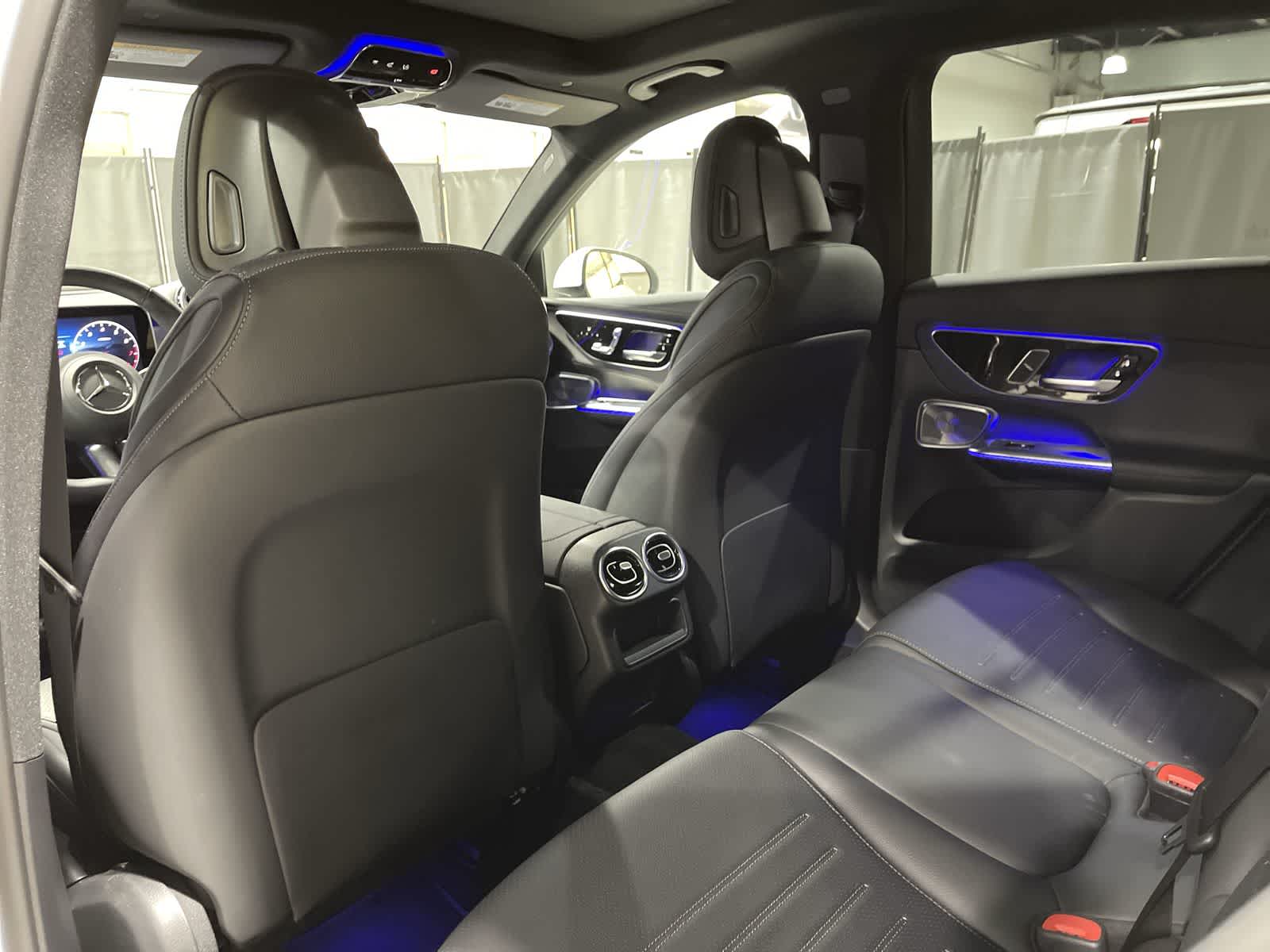 Thumbnail: 2025 Mercedes-Benz GLC - 24