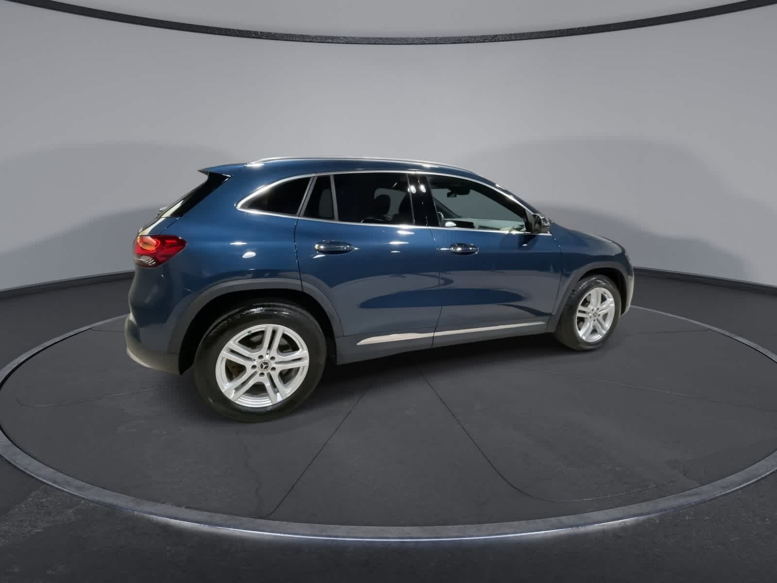 Thumbnail: 2023 Mercedes-Benz GLA - 12