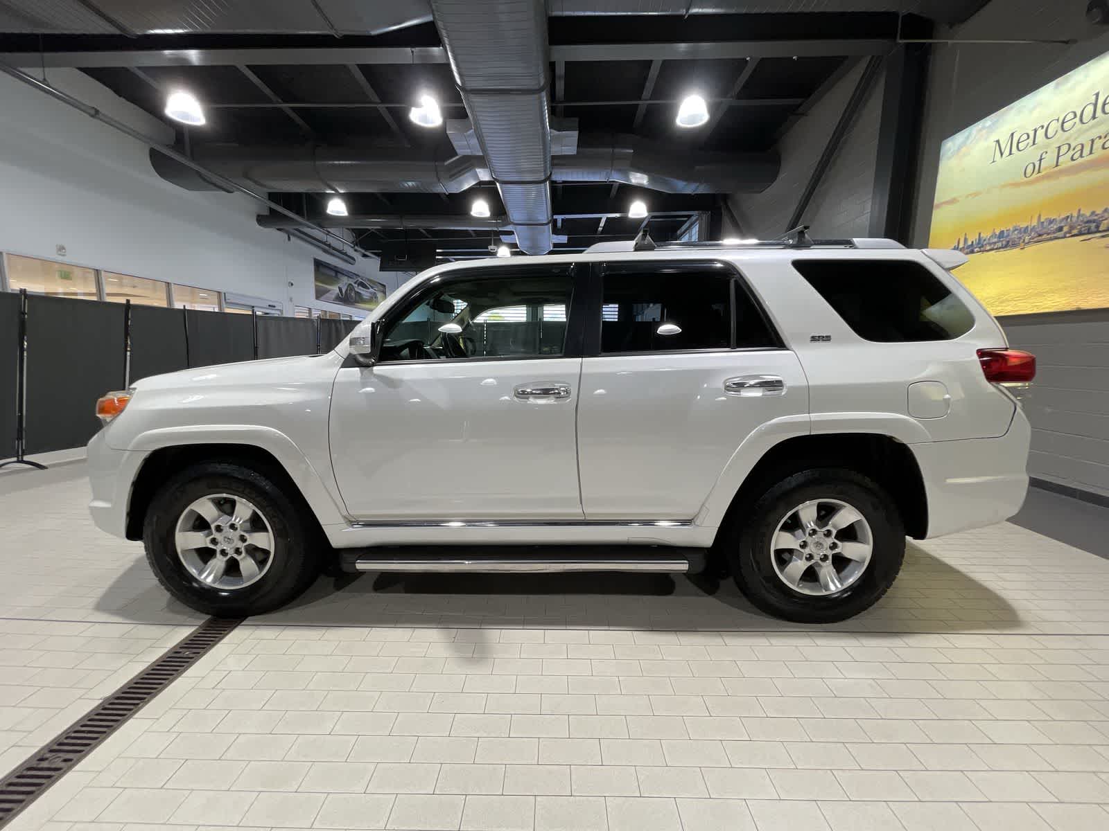 Thumbnail: 2011 Toyota 4Runner - 15
