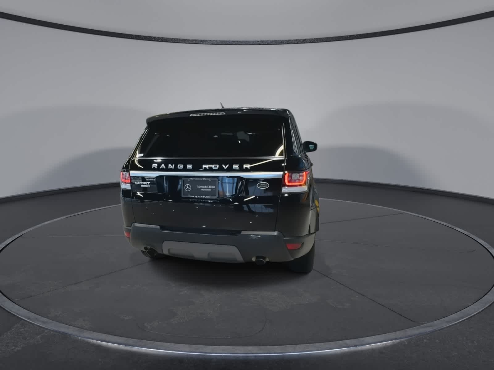 Thumbnail: 2017 Land Rover Range Rover Sport - 10