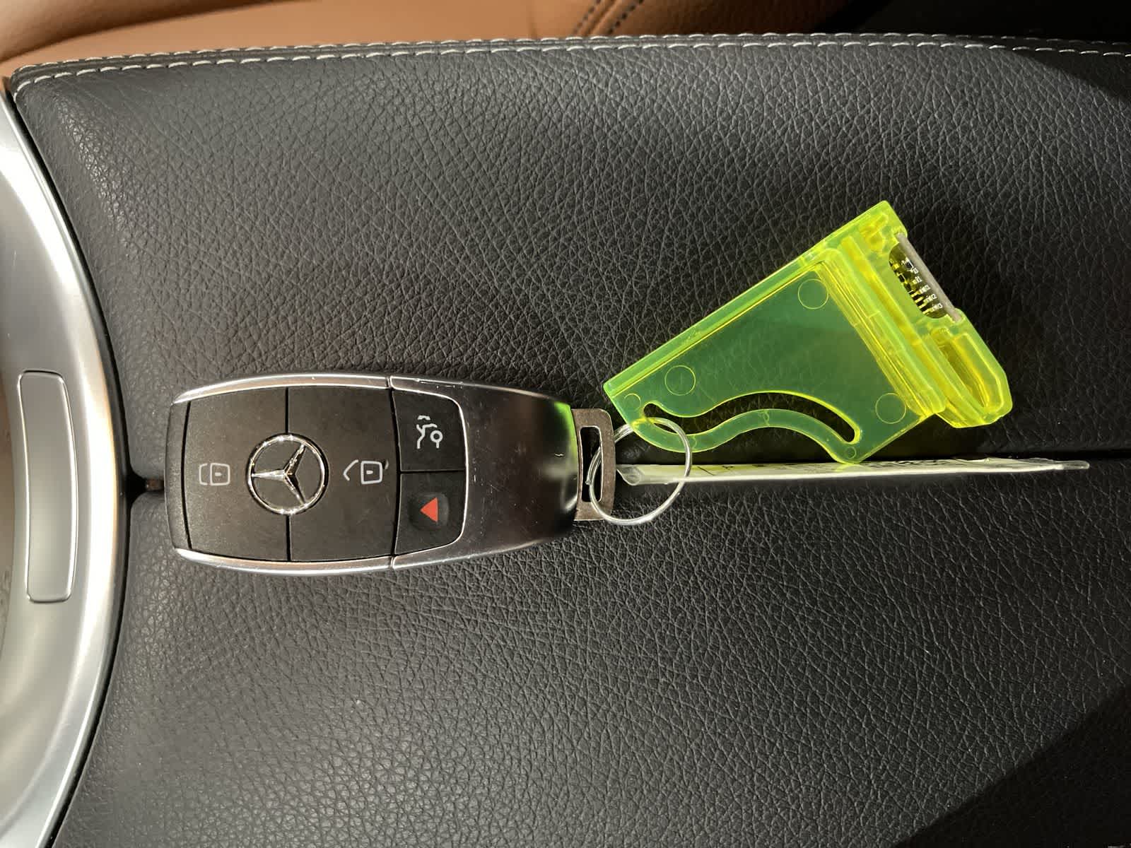 Thumbnail: 2022 Mercedes-Benz GLC - 32