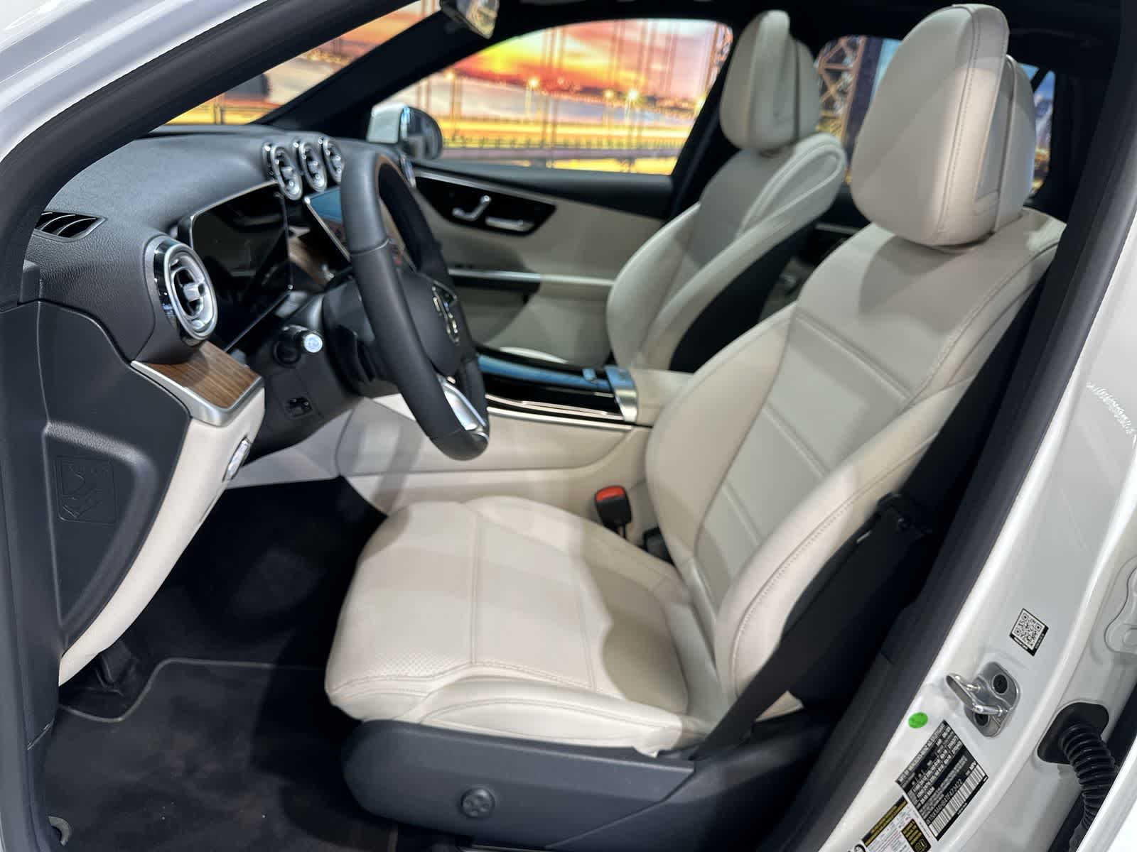 Thumbnail: 2026 Mercedes-Benz GLC - 23