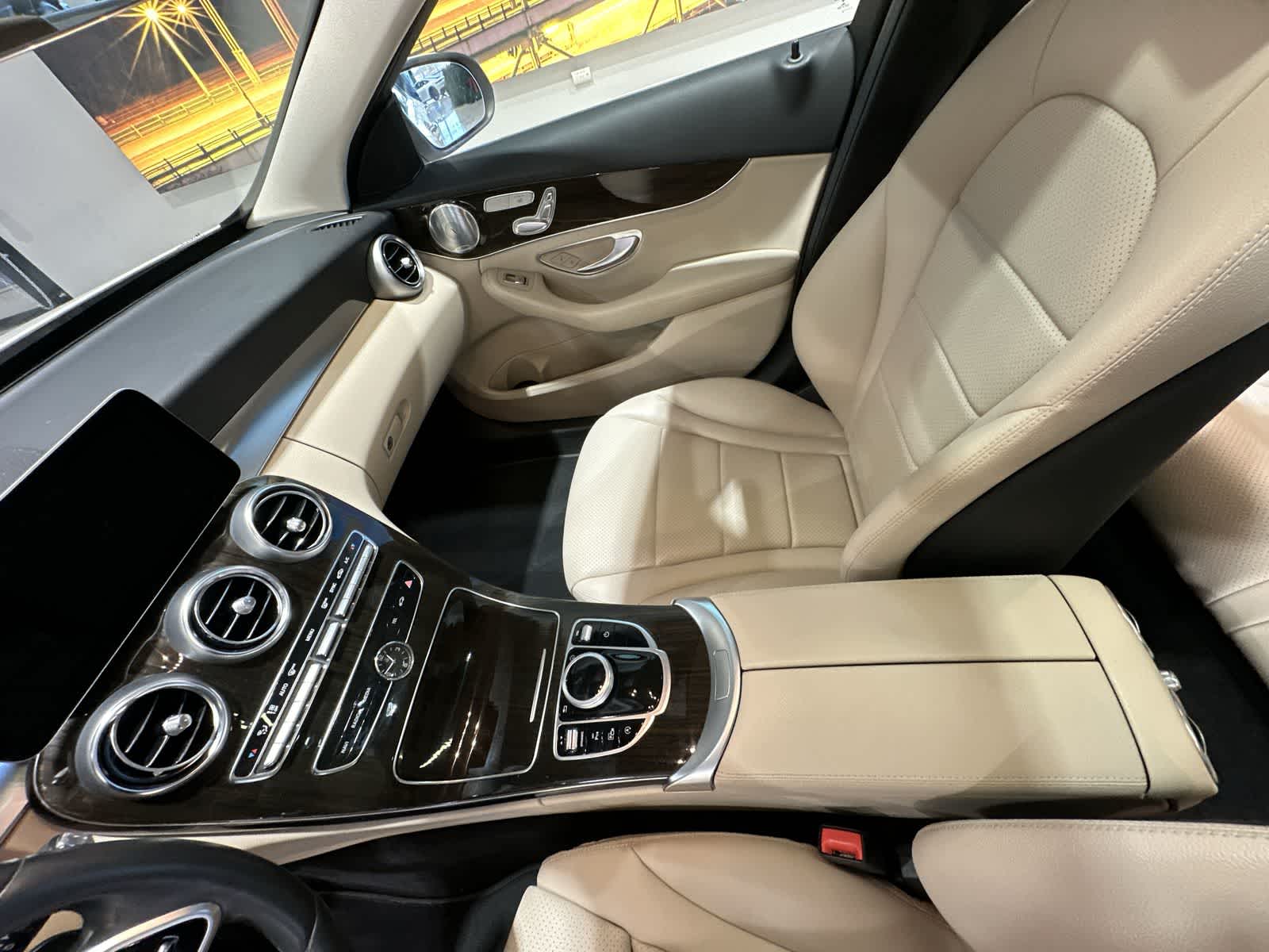 Thumbnail: 2021 Mercedes-Benz C-Class - 28