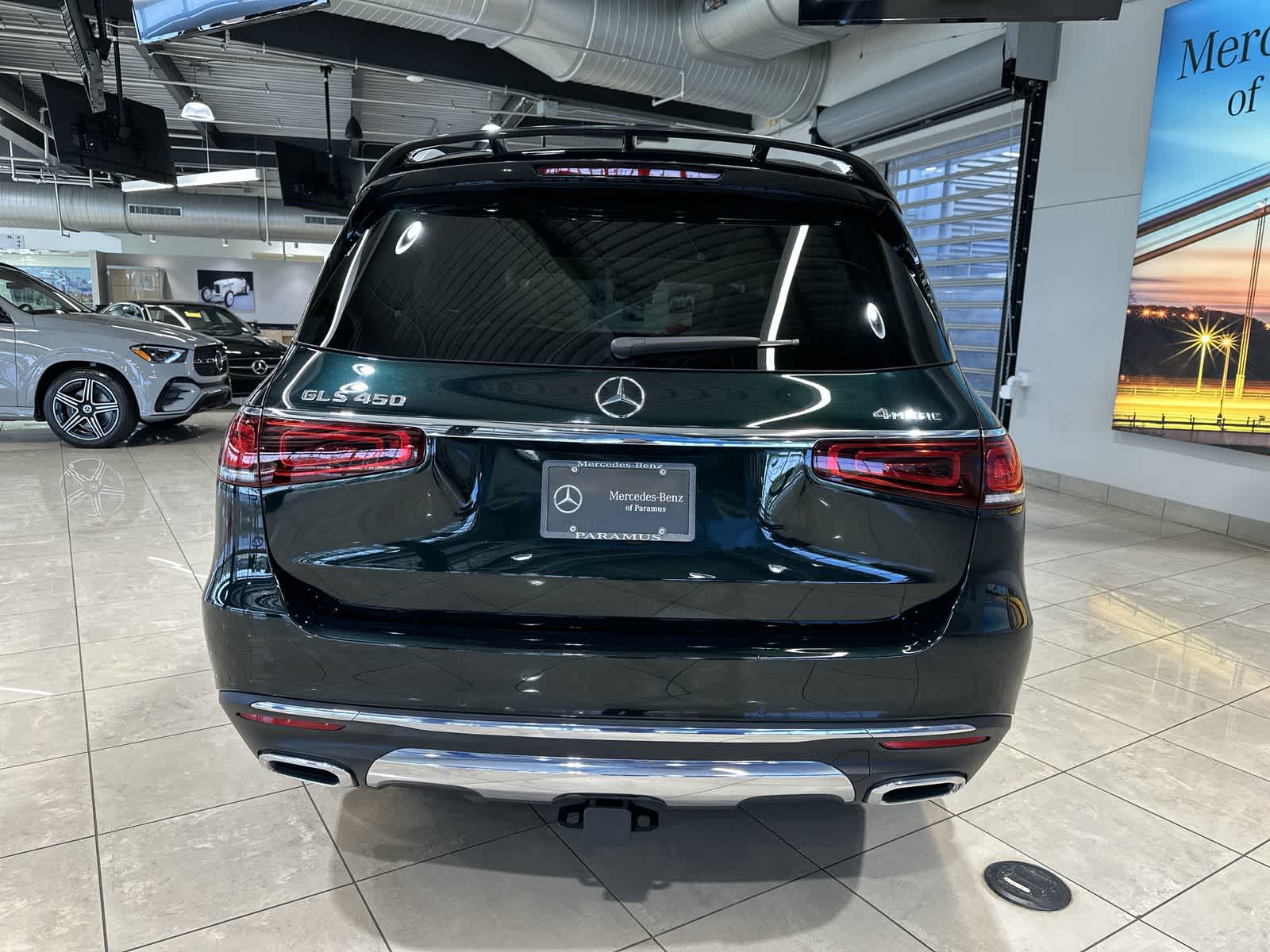 Thumbnail: 2022 Mercedes-Benz GLS - 17