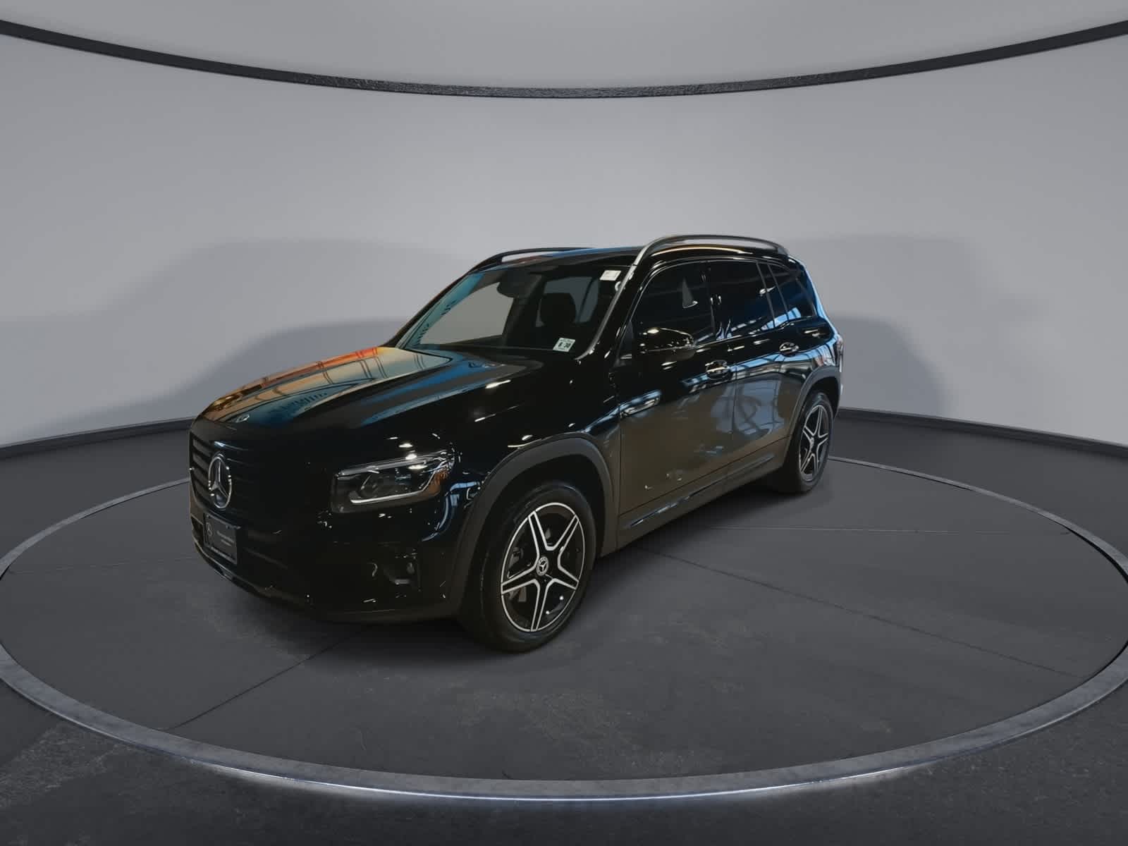 Thumbnail: 2025 Mercedes-Benz GLB - 5