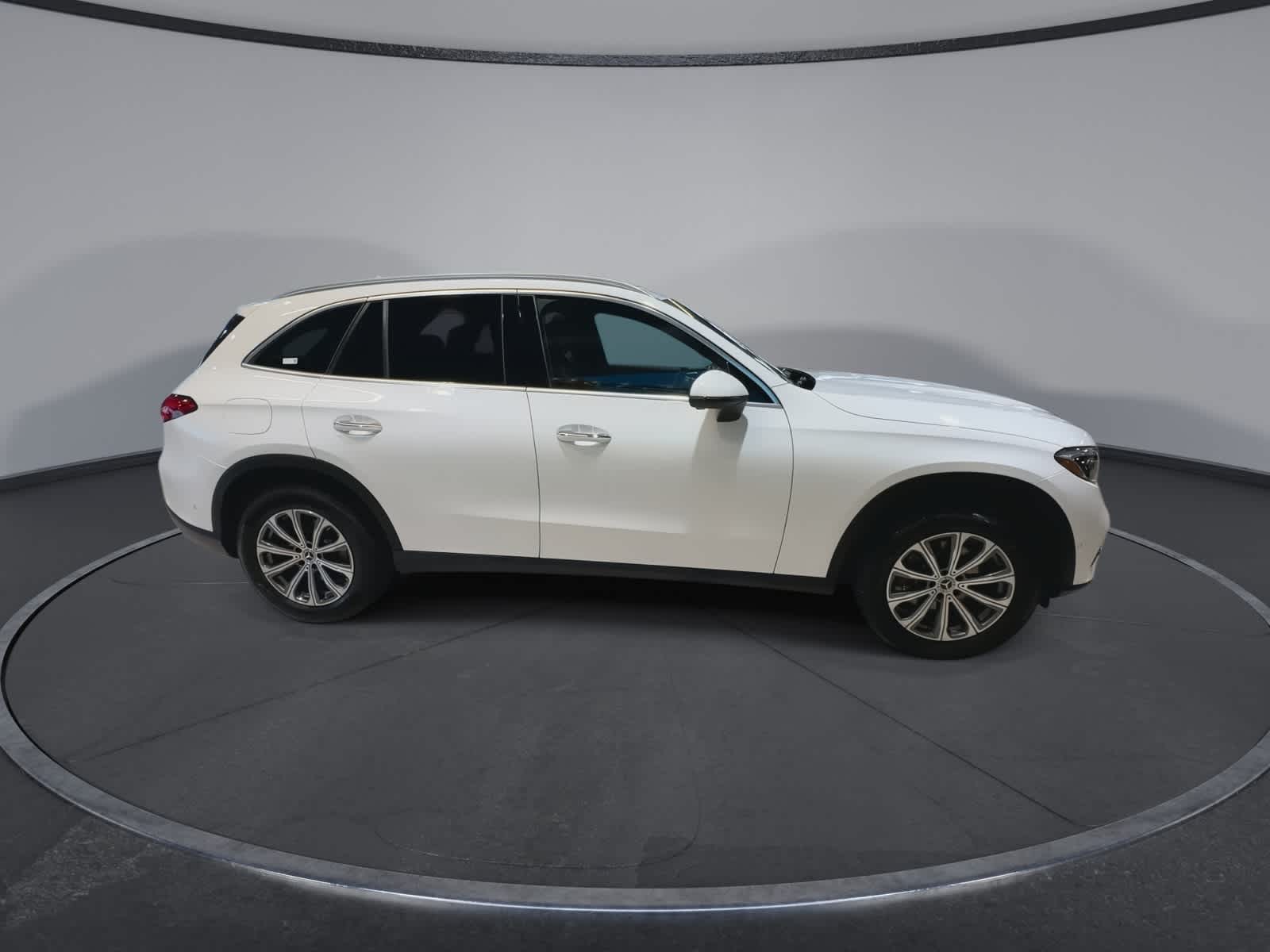 Thumbnail: 2024 Mercedes-Benz GLC - 13