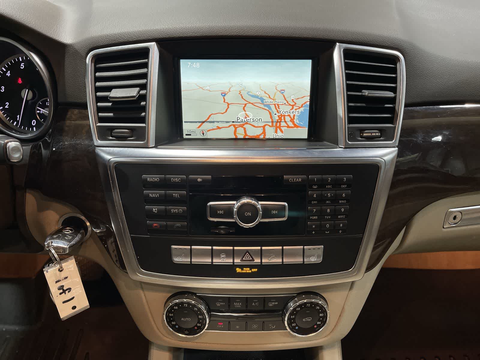 Thumbnail: 2013 Mercedes-Benz M-Class - 28