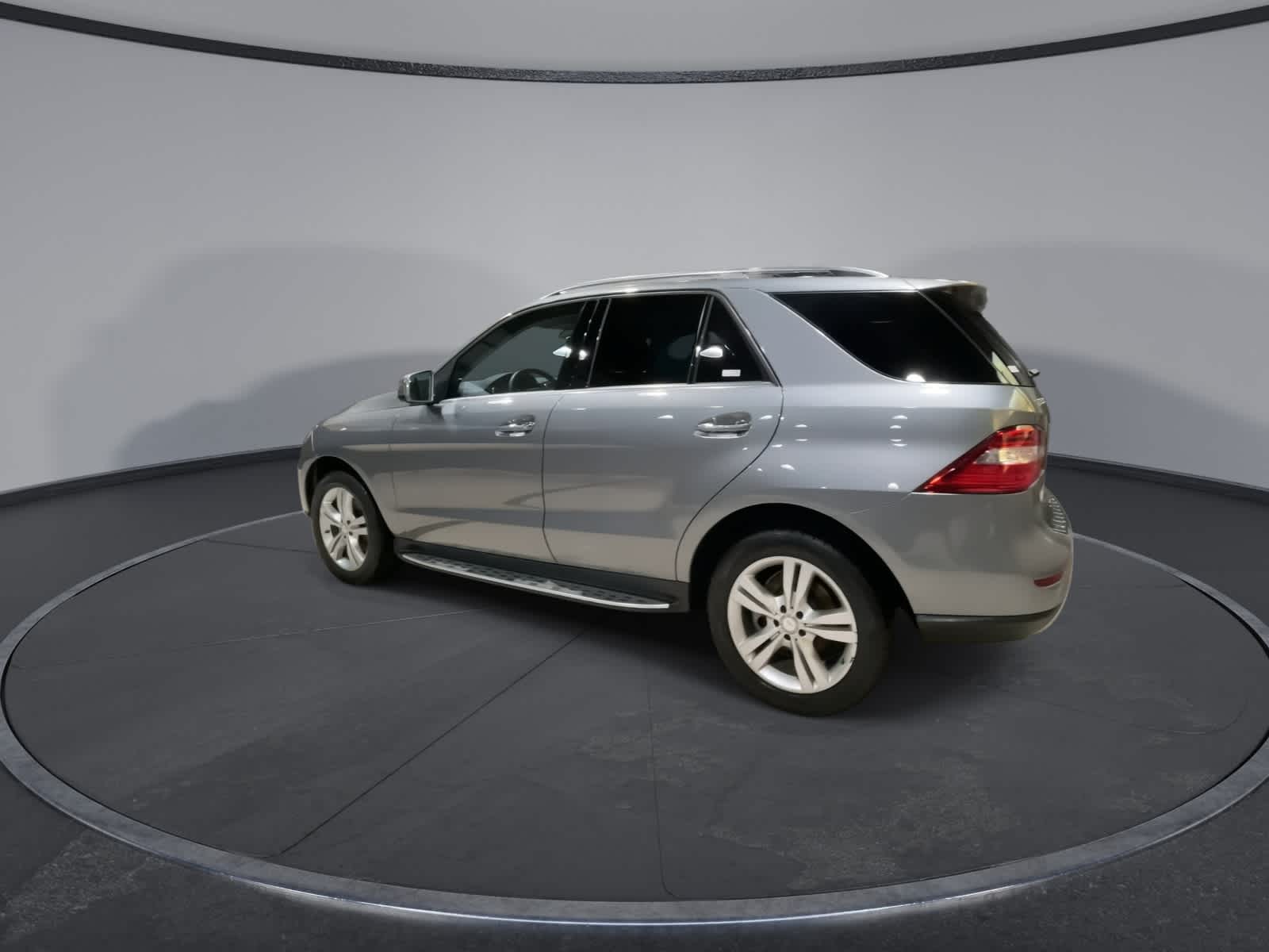 Thumbnail: 2013 Mercedes-Benz M-Class - 8