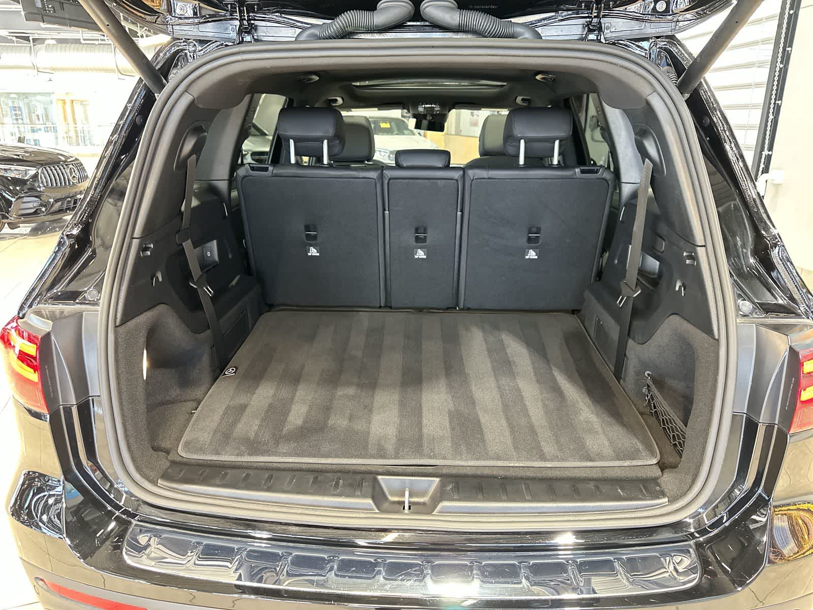 Thumbnail: 2025 Mercedes-Benz GLB - 19