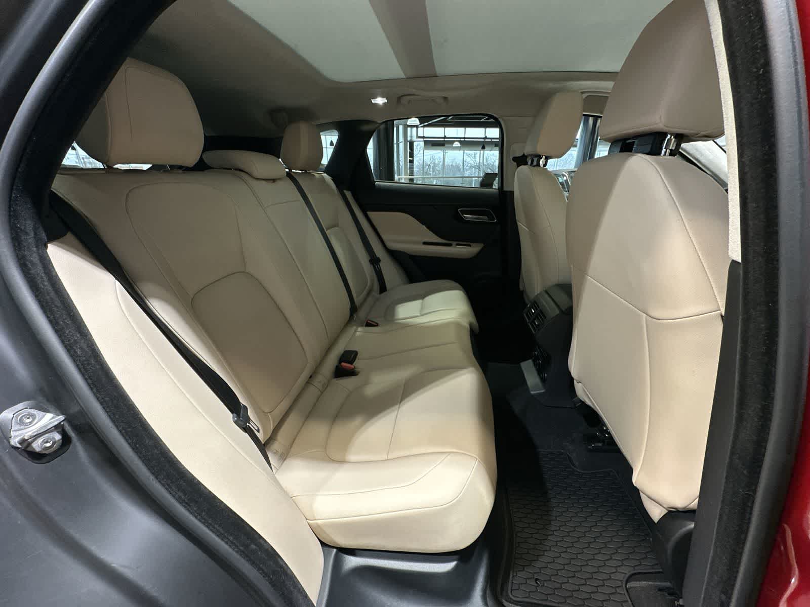 Thumbnail: 2020 Jaguar F-Pace - 25