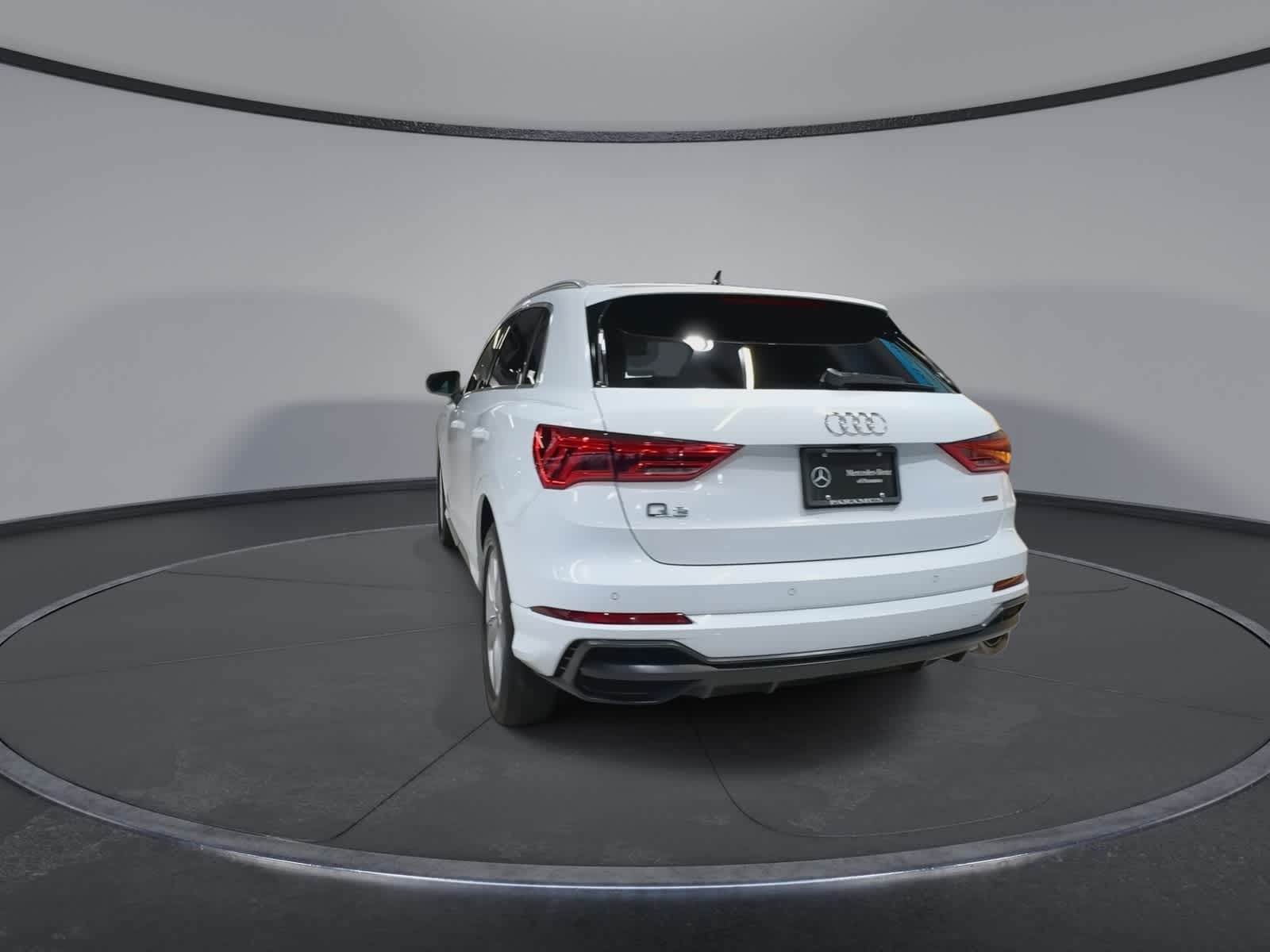 Thumbnail: 2022 Audi Q3 - 9