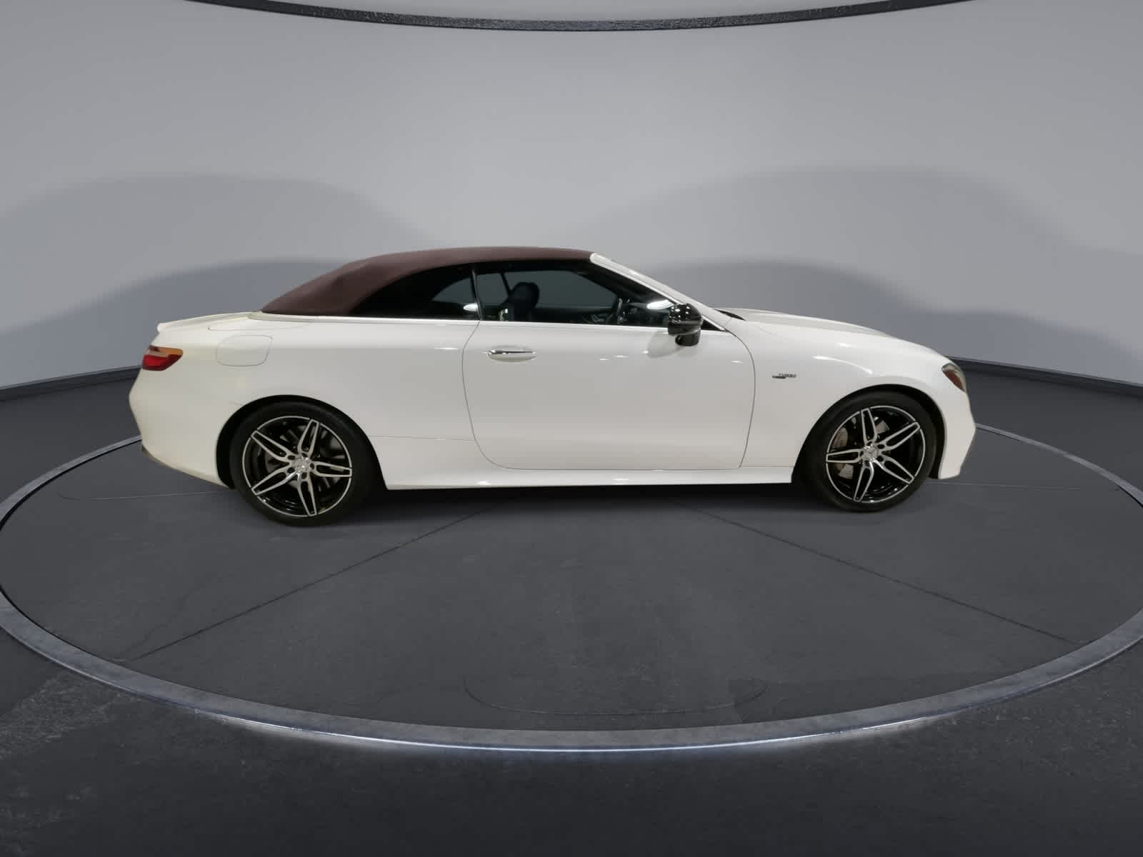 Thumbnail: 2020 Mercedes-Benz E-Class - 13