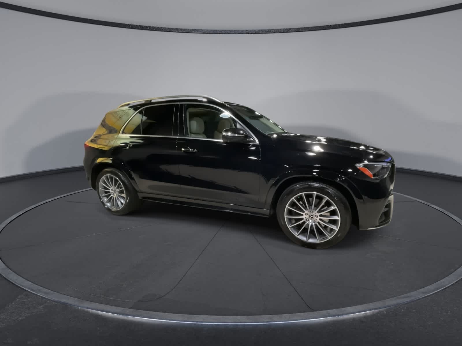 2024 Mercedes Benz GLE 450 4MATIC photo 2