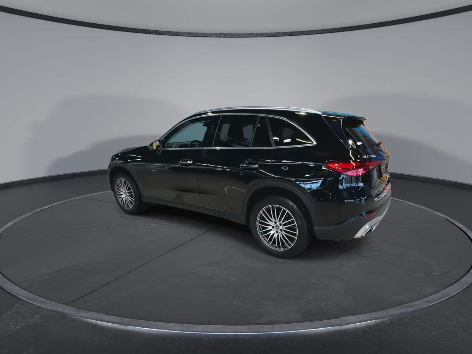 Thumbnail: 2023 Mercedes-Benz GLC - 8