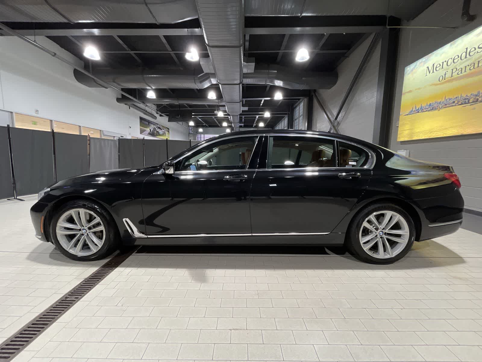 Thumbnail: 2016 BMW 7 Series - 15