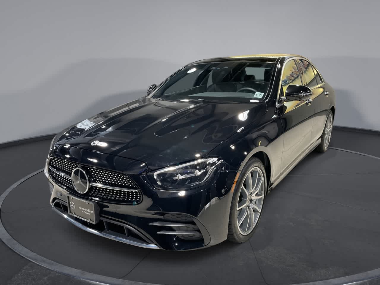 Thumbnail: 2022 Mercedes-Benz E-Class - 1