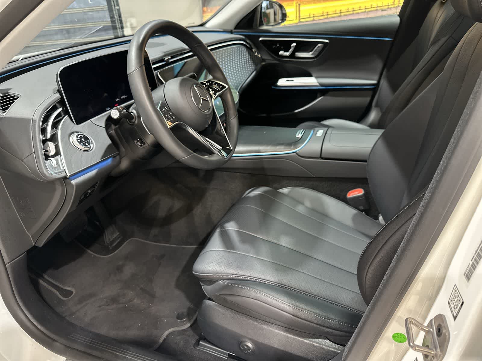 Thumbnail: 2025 Mercedes-Benz E-Class - 14