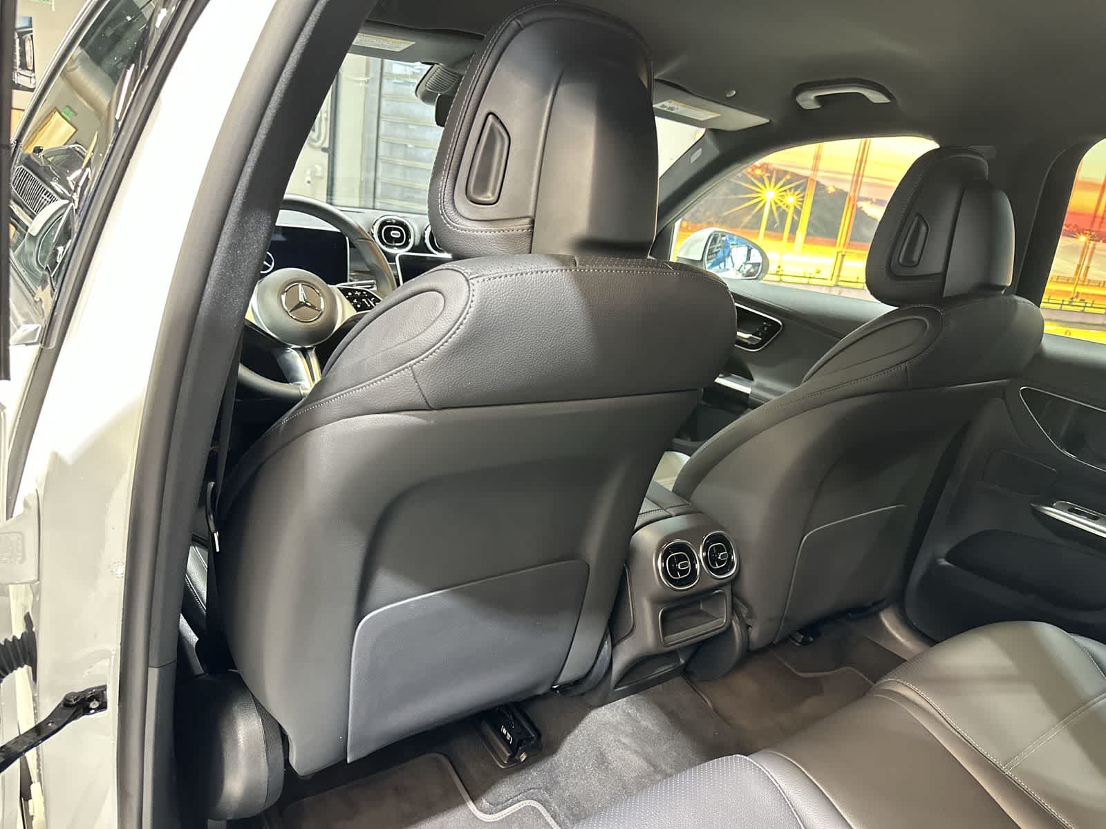 Thumbnail: 2024 Mercedes-Benz GLC - 24