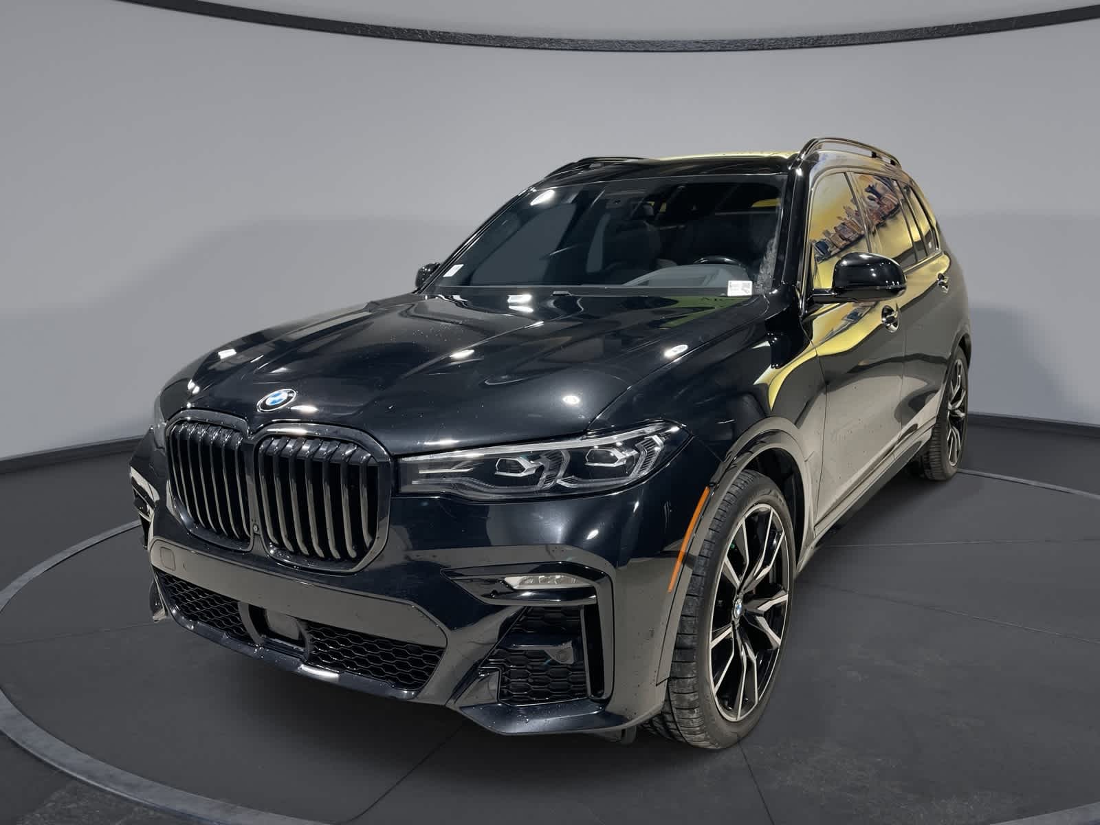 2022 BMW X7 40i's photo