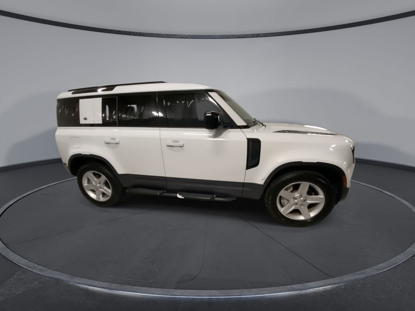 Thumbnail: 2020 Land Rover Defender - 2