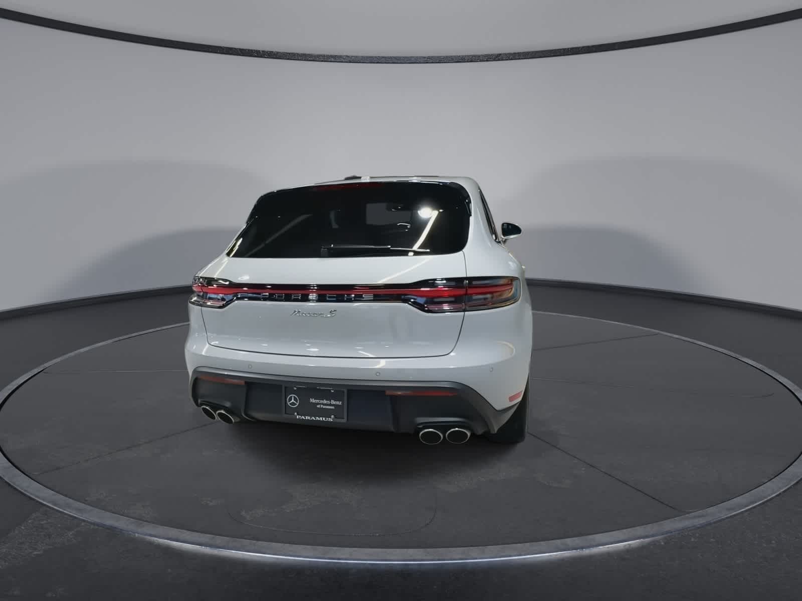 Thumbnail: 2025 Porsche Macan - 10