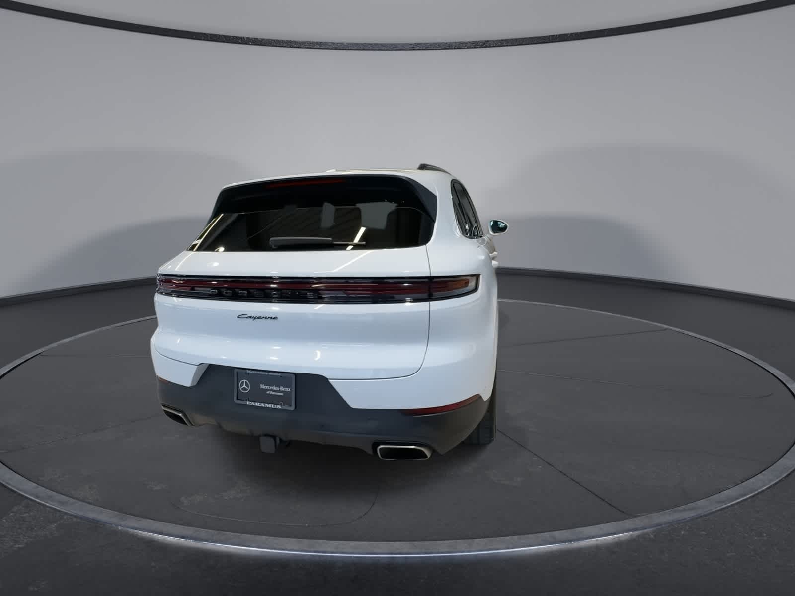 Thumbnail: 2024 Porsche Cayenne - 9