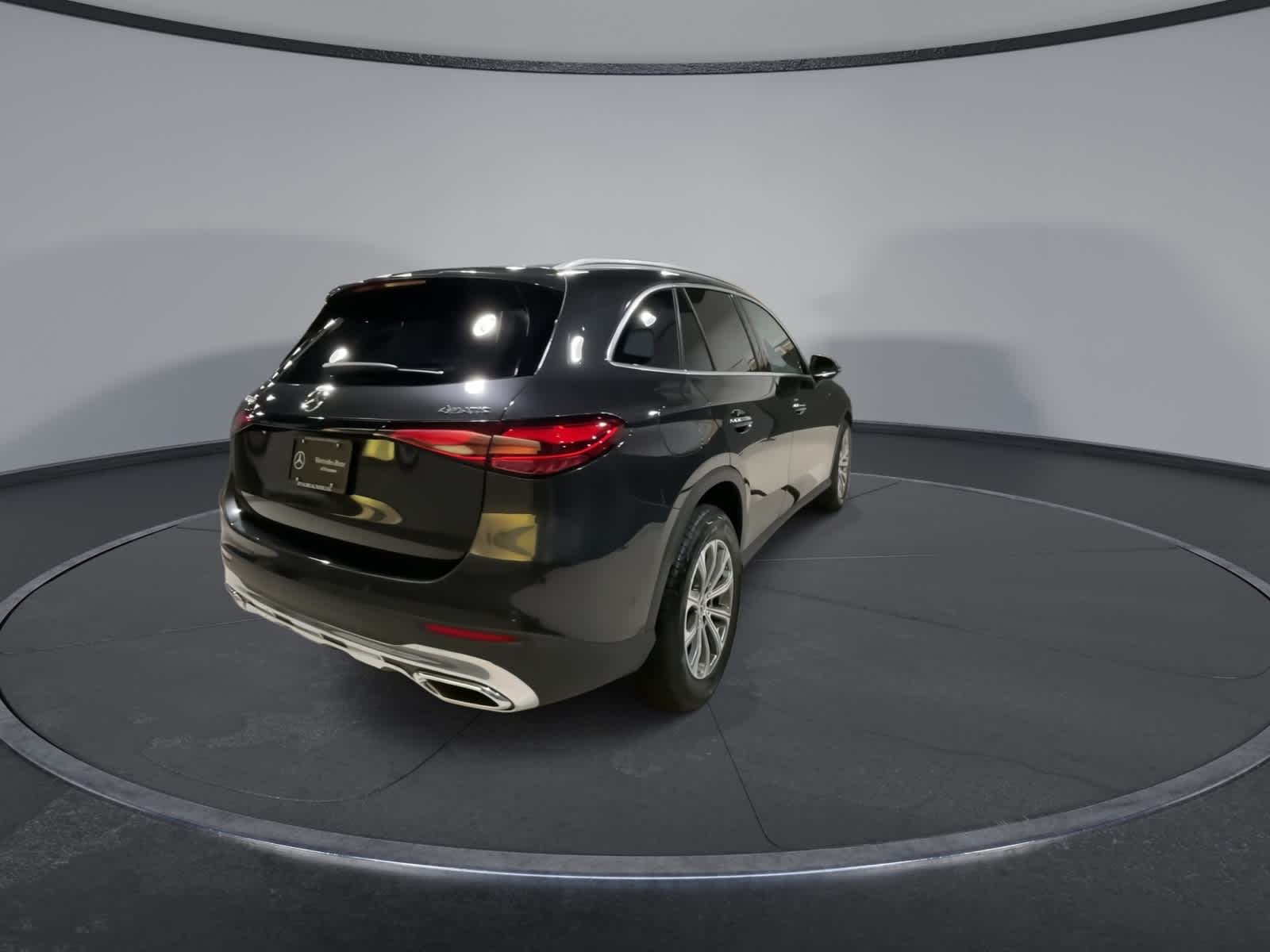 Thumbnail: 2025 Mercedes-Benz GLC - 11